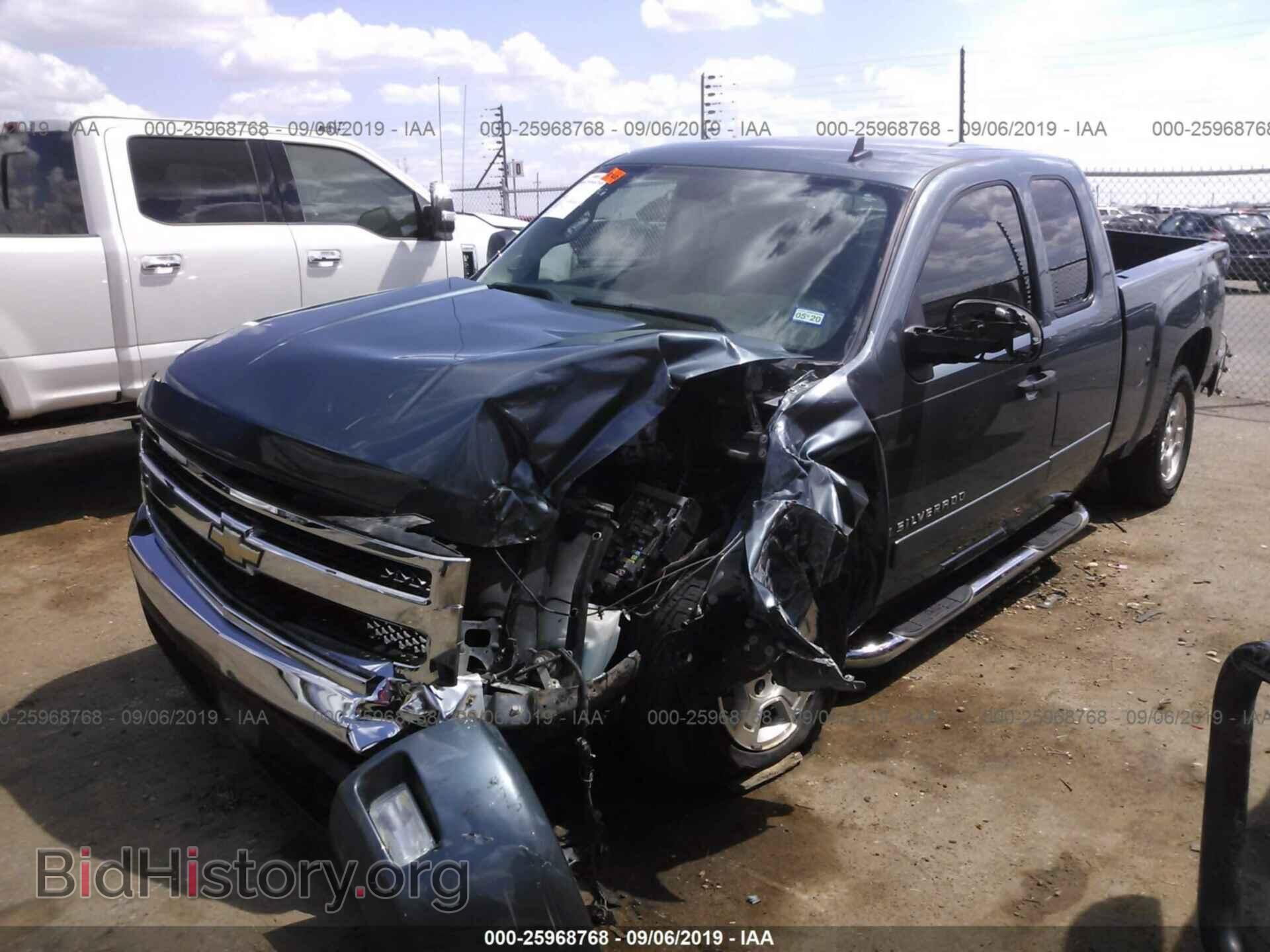 2007 CHEVROLET SILVERADO - VIN: 2GCEC19C971724980 - Фото 2