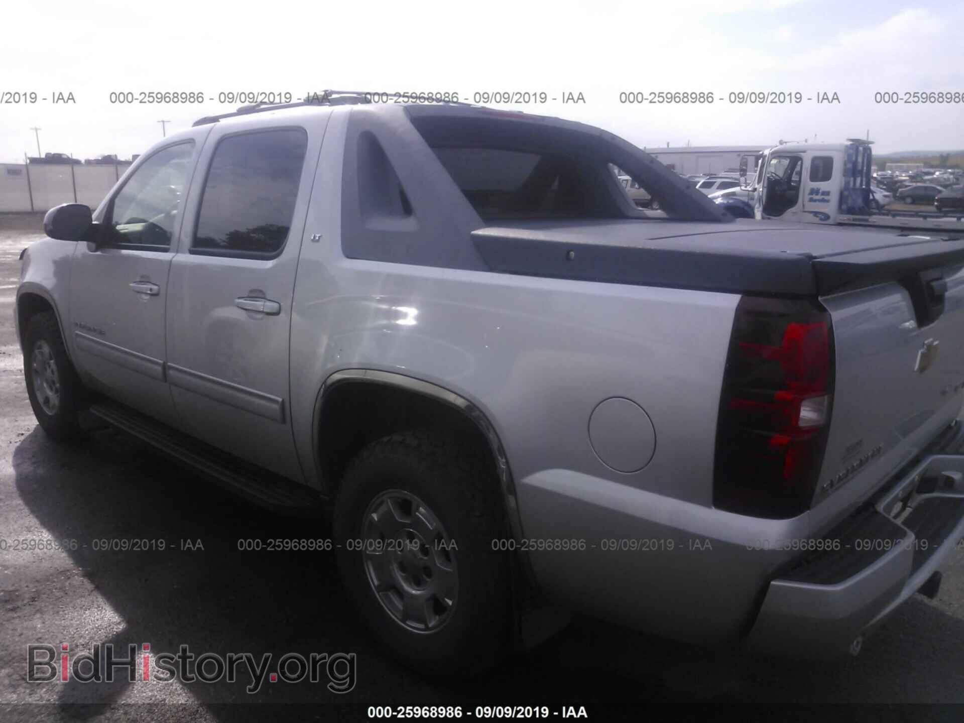 2011 CHEVROLET AVALANCHE - VIN: 3GNTKFE34BG379846 - Фото 3