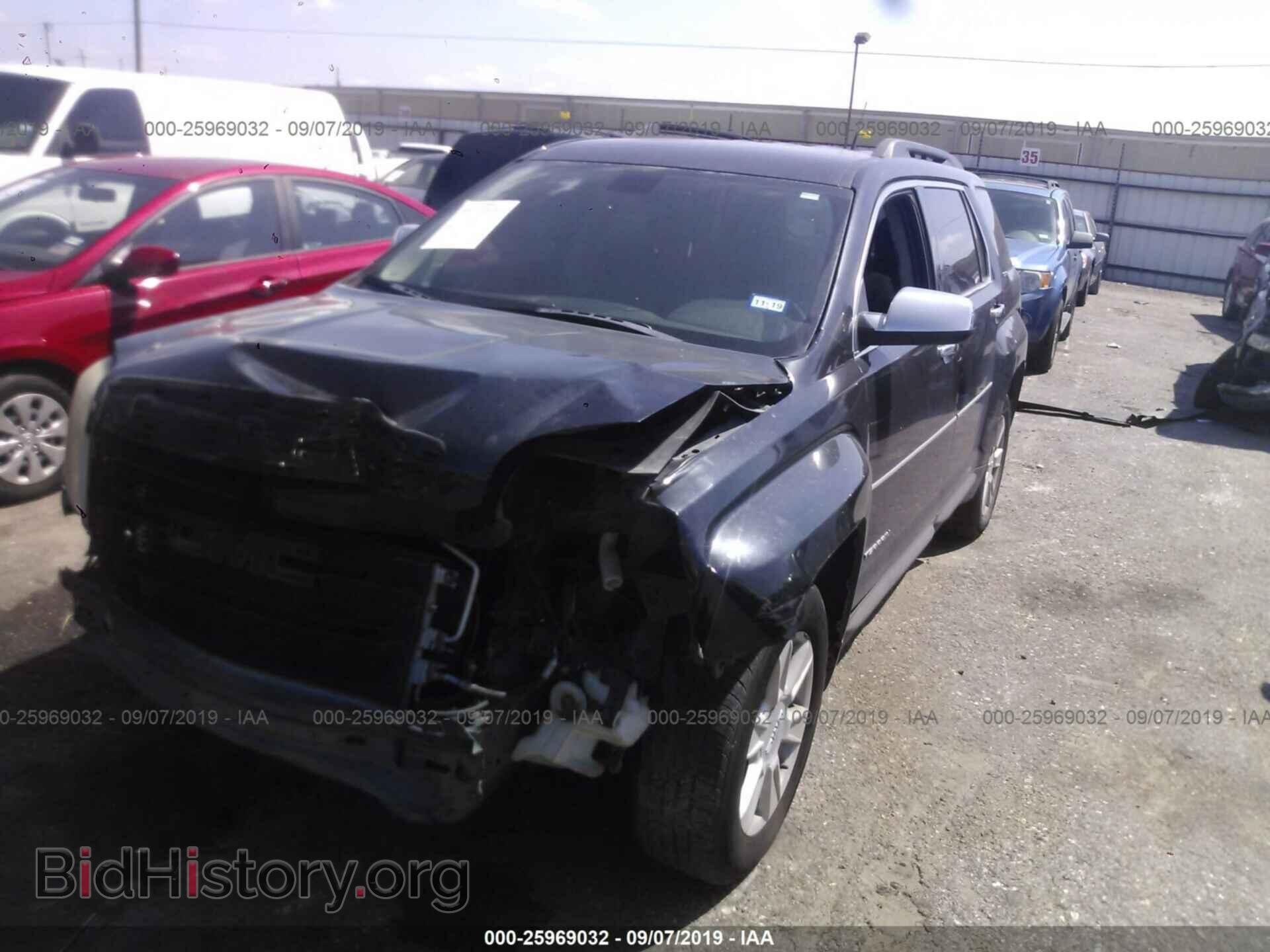 2010 GMC TERRAIN - VIN: 2CTALDEW3A6367679 - Photo 2