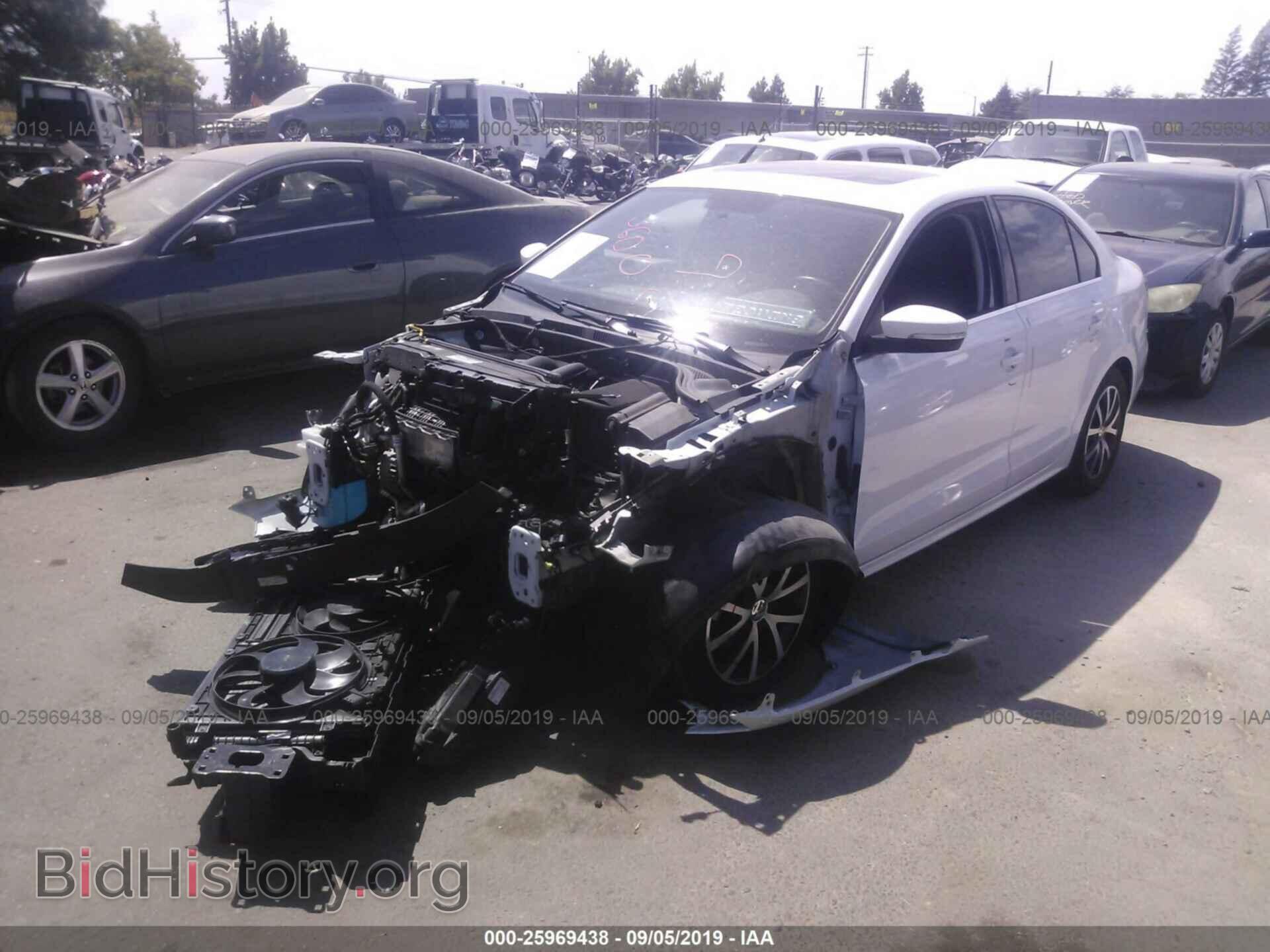 2017 VOLKSWAGEN JETTA - VIN: 3VWDB7AJ4HM262671 - Photo 2