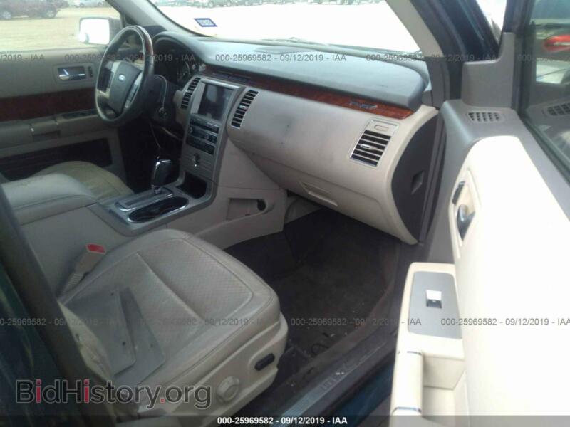 2011 Ford FLEX (VIN 2FMGK5DCXBBD14357) — фото 5 из 10