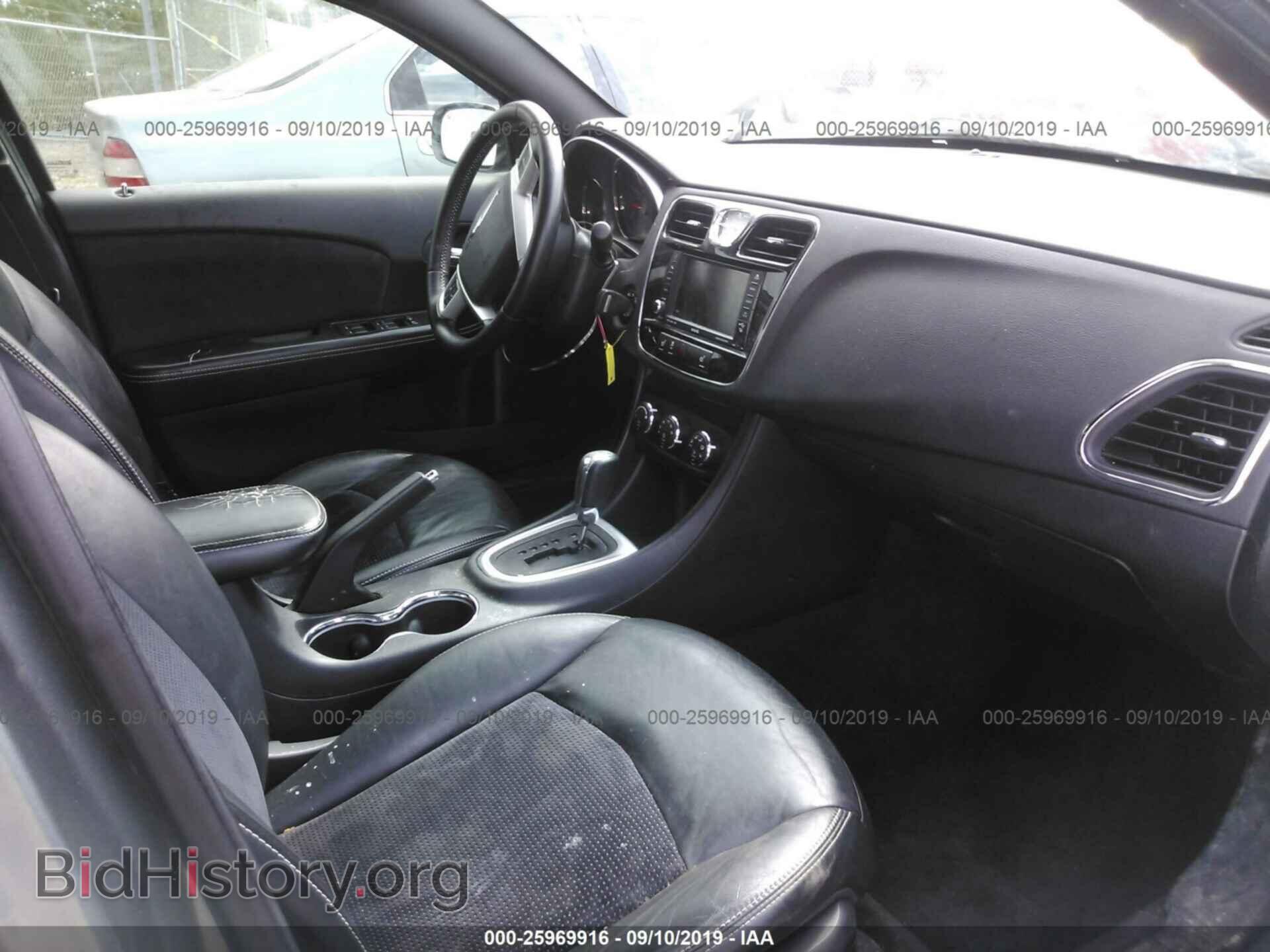2011 CHRYSLER 200 - VIN: 1C3BC8FG3BN612013 - Photo 5