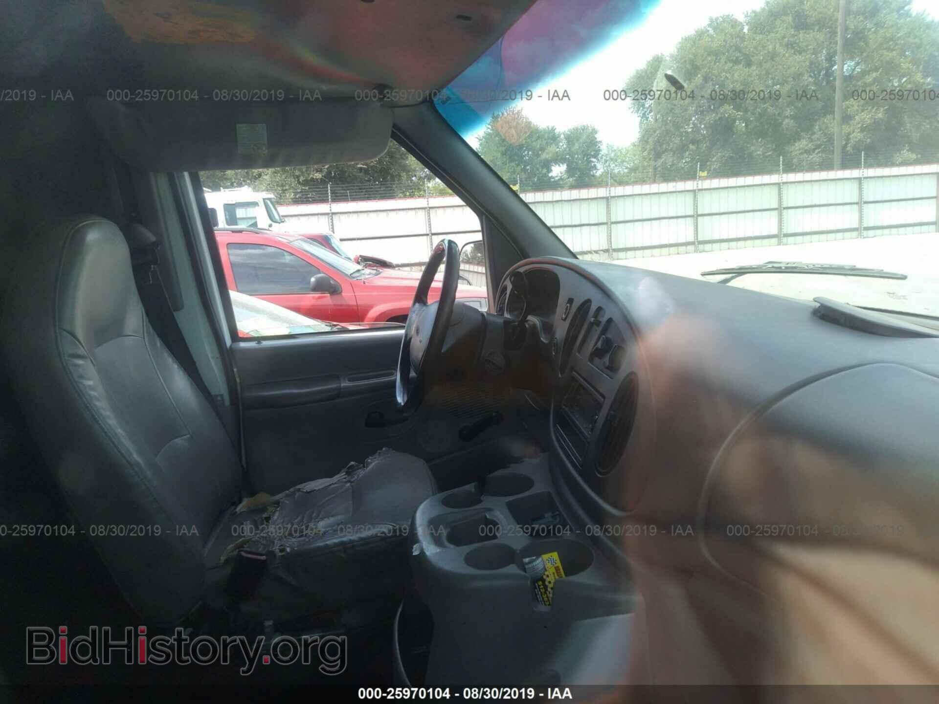 2000 Ford Econoline - VIN: 1FTNS24L1YHB77105 - Photo 5