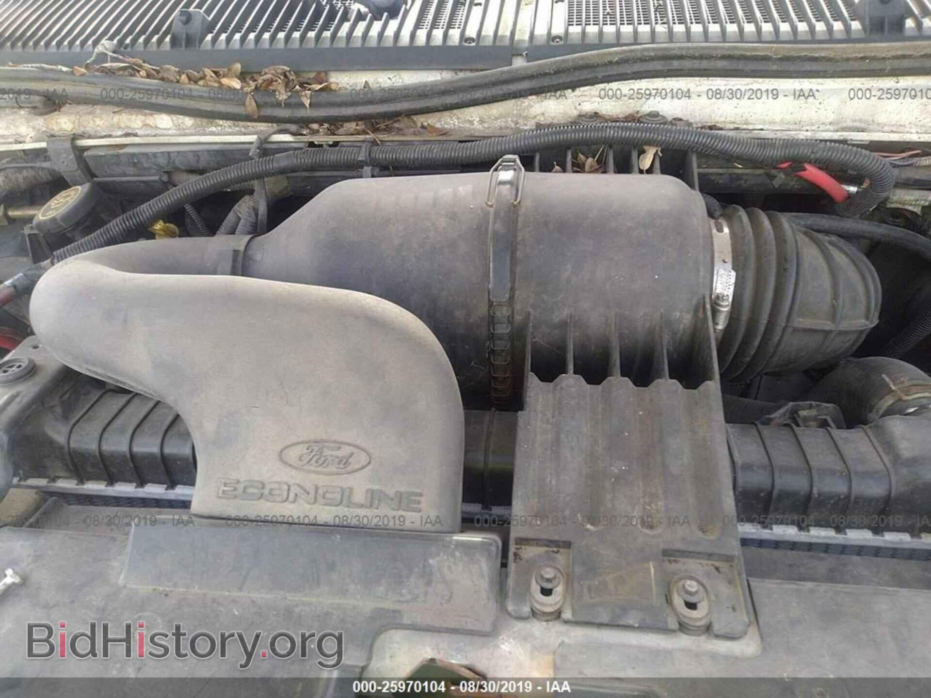 2000 Ford Econoline - VIN: 1FTNS24L1YHB77105 - Photo 10