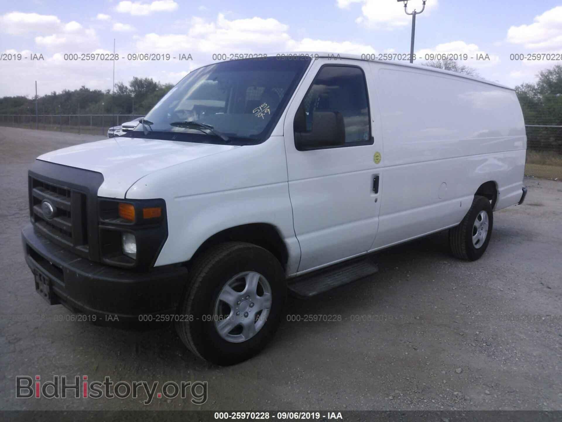 2011 Ford Econoline - VIN: 1FTSS3EL7BDA78374 - Фото 2