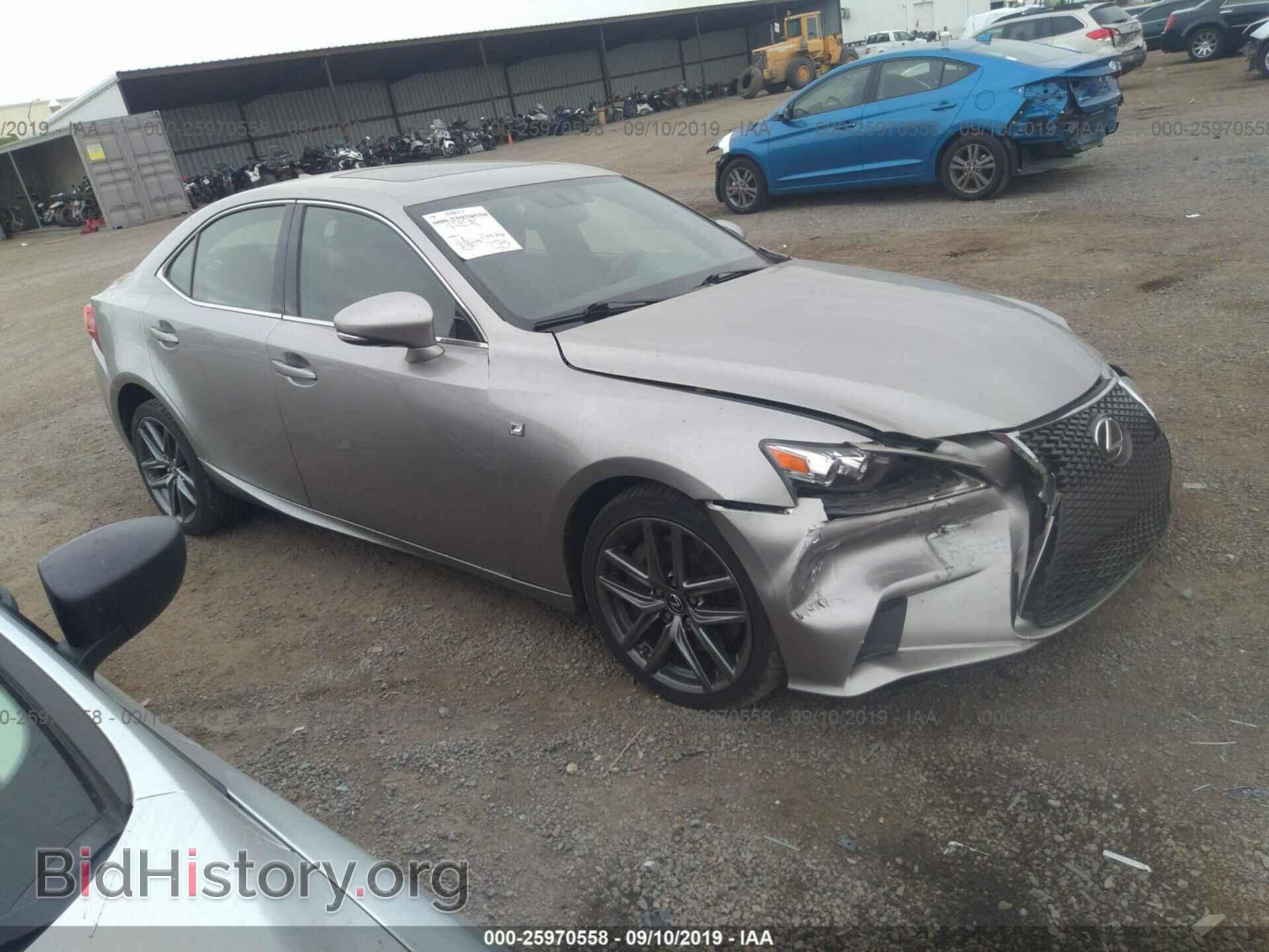 Фотография JTHBE1D25F5020945 - LEXUS IS 2015