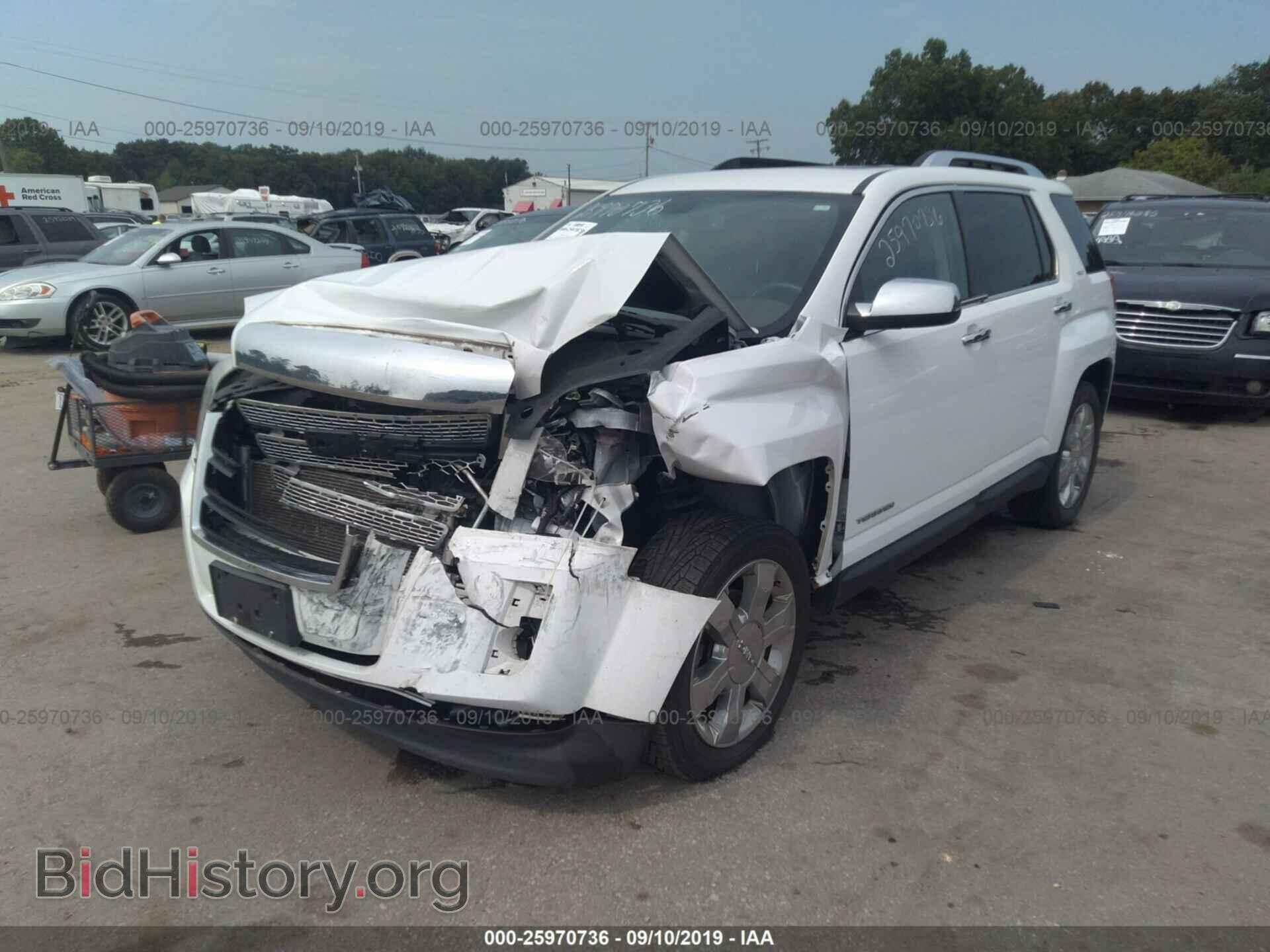 2011 GMC TERRAIN - VIN: 2CTFLWE58B6219070 - Photo 2
