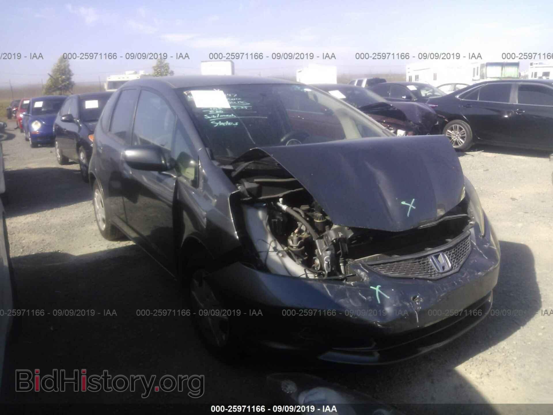 Фотография JHMGE8H31CC037881 - HONDA FIT 2012