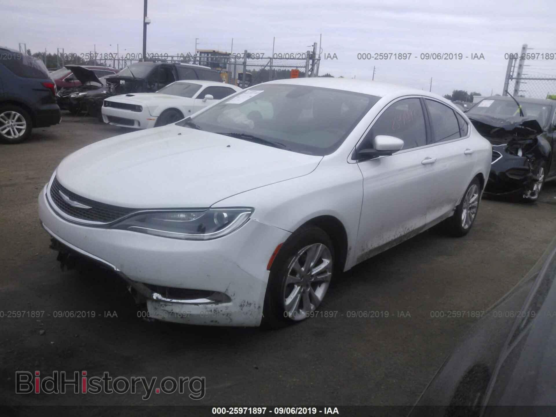 2016 CHRYSLER 200 - VIN: 1C3CCCAB5GN116950 - Фото 2