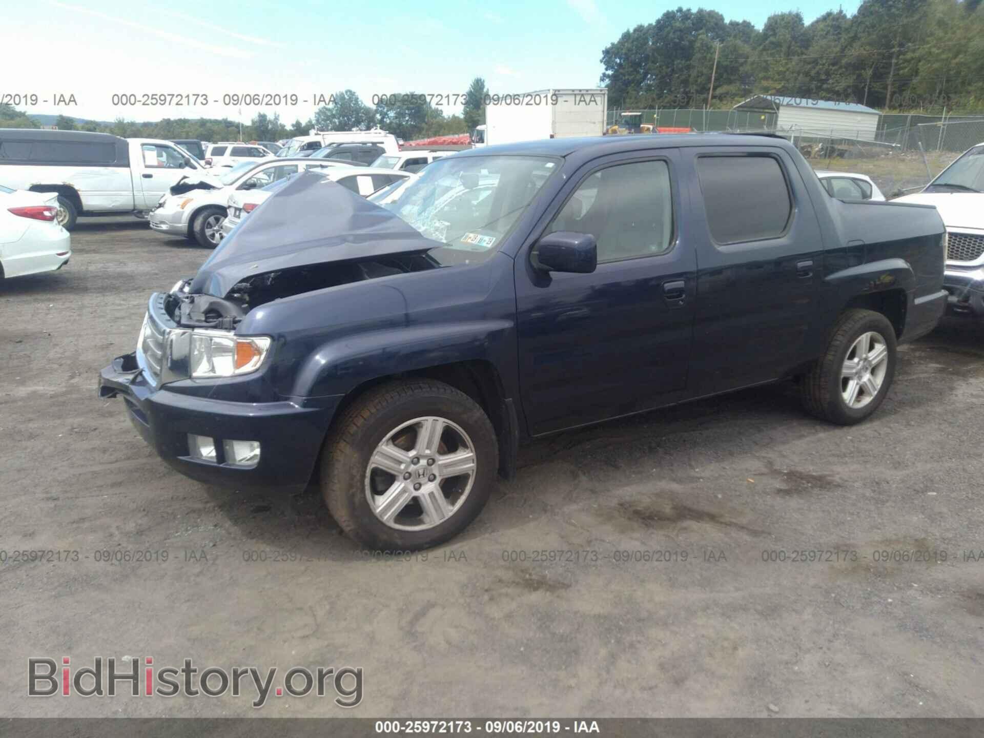 2013 HONDA RIDGELINE - VIN: 5FPYK1F51DB008421 - Фото 2