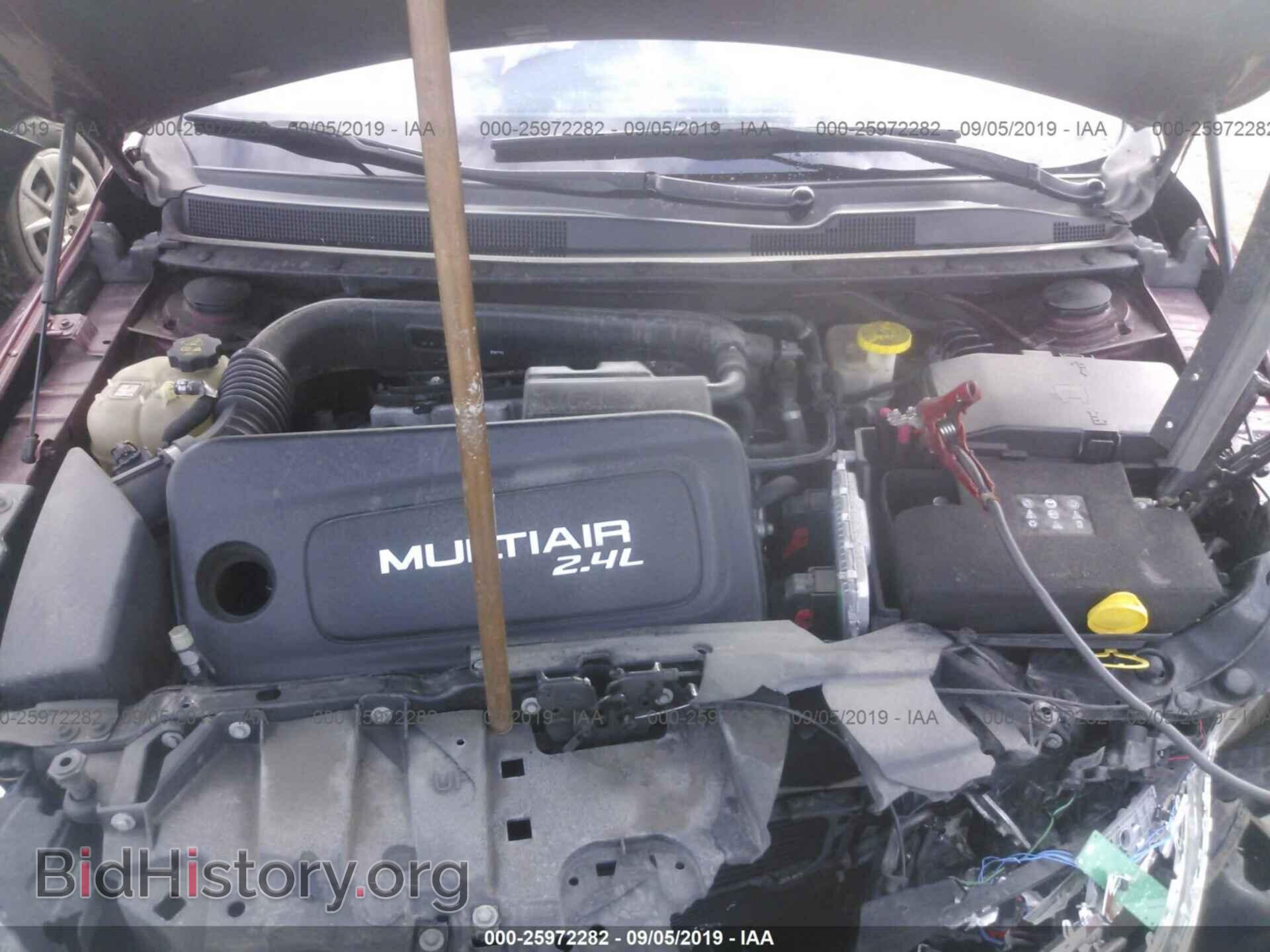 2015 CHRYSLER 200 - VIN: 1C3CCCBBXFN670322 - Photo 10