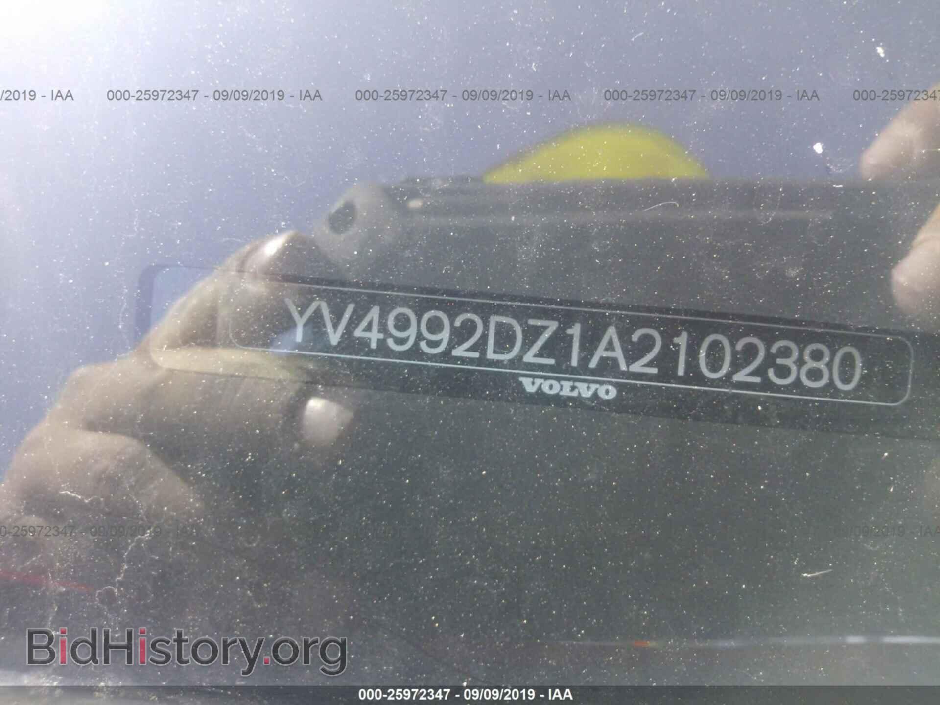2010 VOLVO XC60 - VIN: YV4992DZ1A2102380 - Фото 9