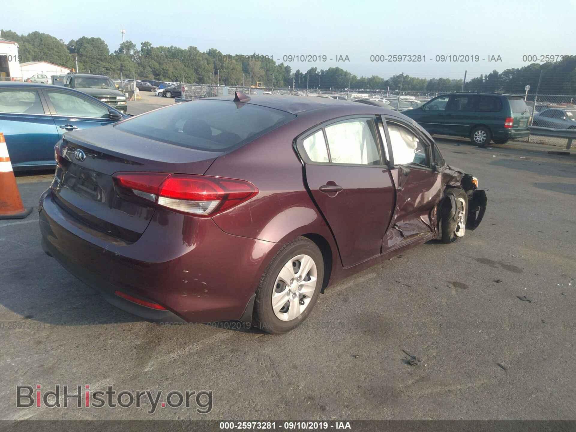 2017 KIA FORTE - VIN: 3KPFK4A74HE079523 - Photo 4