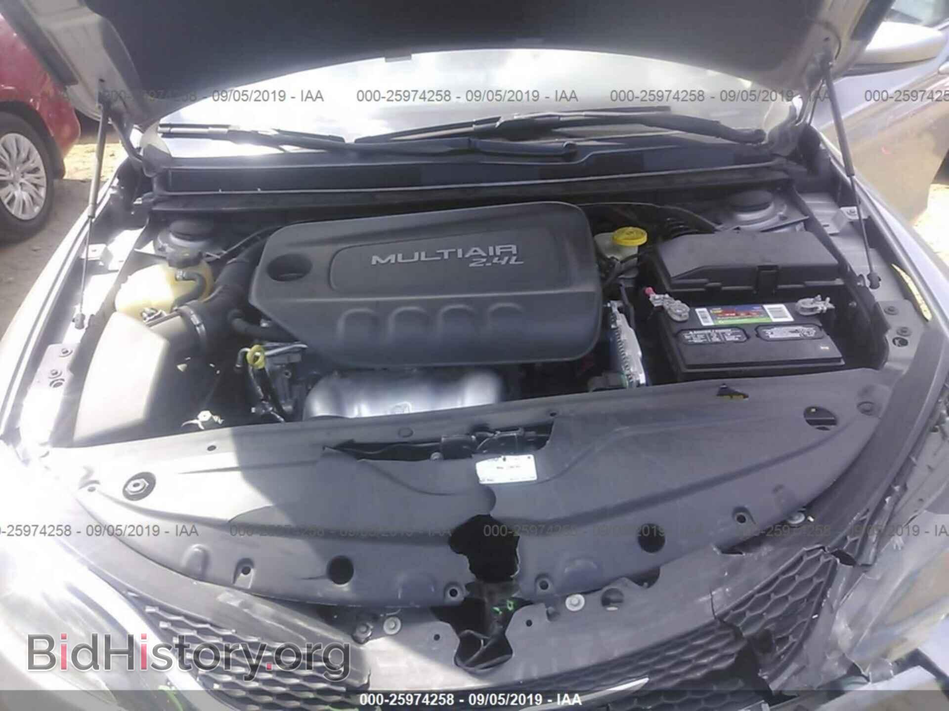 2016 CHRYSLER 200 - VIN: 1C3CCCAB2GN164177 - Photo 10