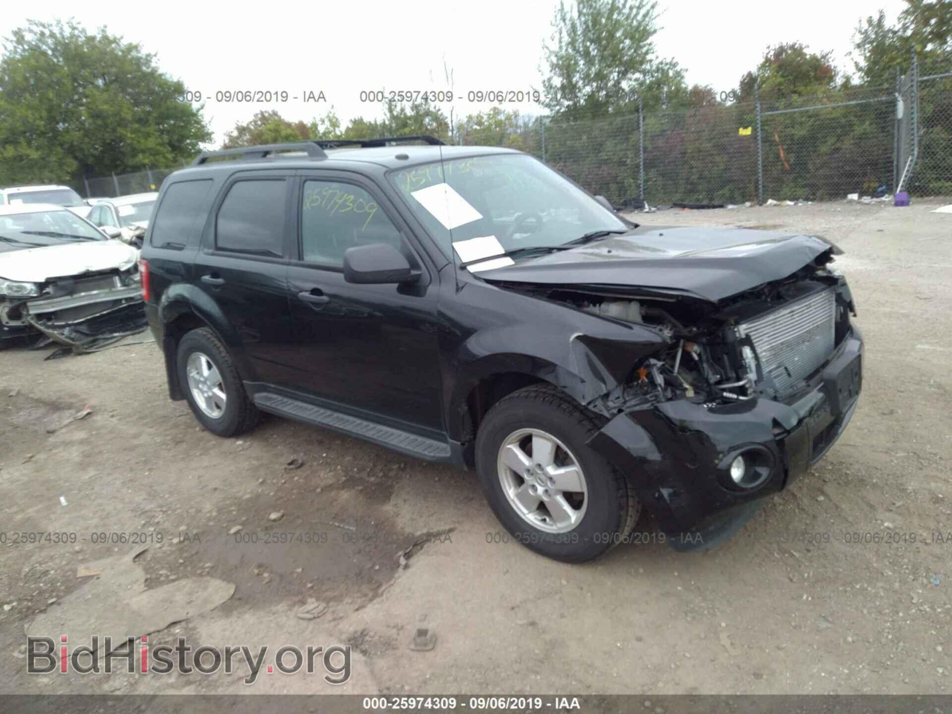Photo 1FMCU9DG6BKC60919 - Ford Escape 2011