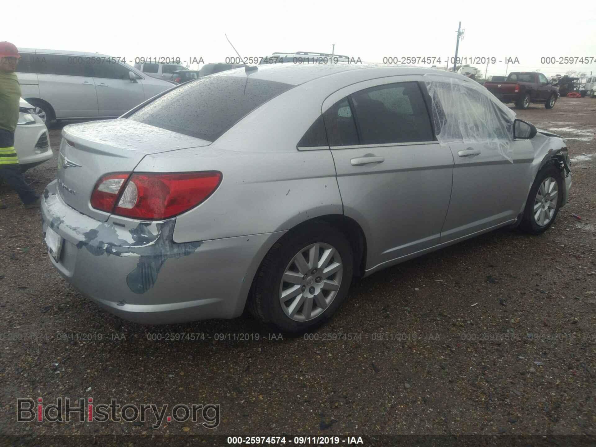 2010 CHRYSLER SEBRING - VIN: 1C3CC4FB4AN220335 - Фото 4