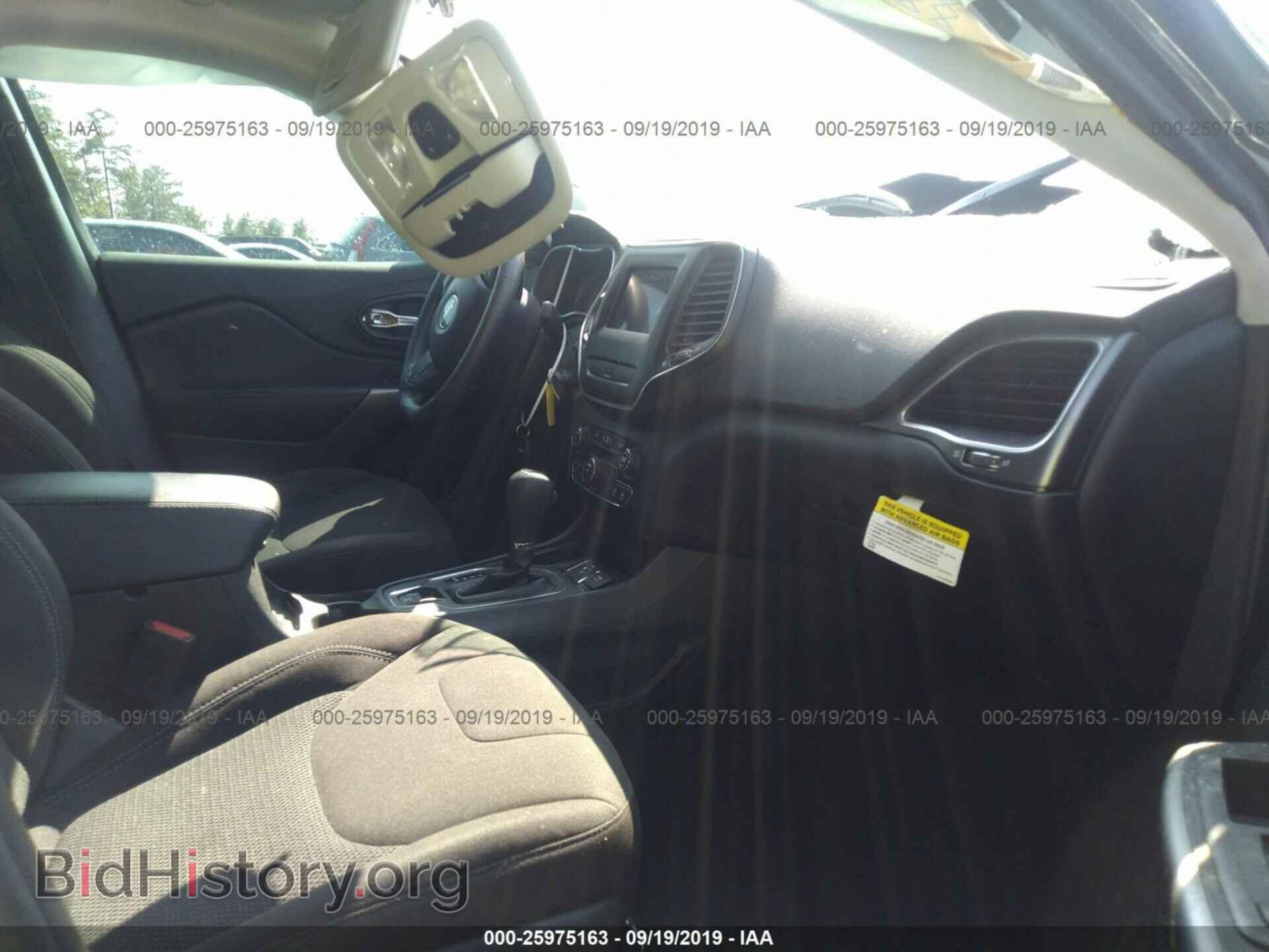 2019 JEEP CHEROKEE - VIN: 1C4PJLCB8KD144580 - Фото 5