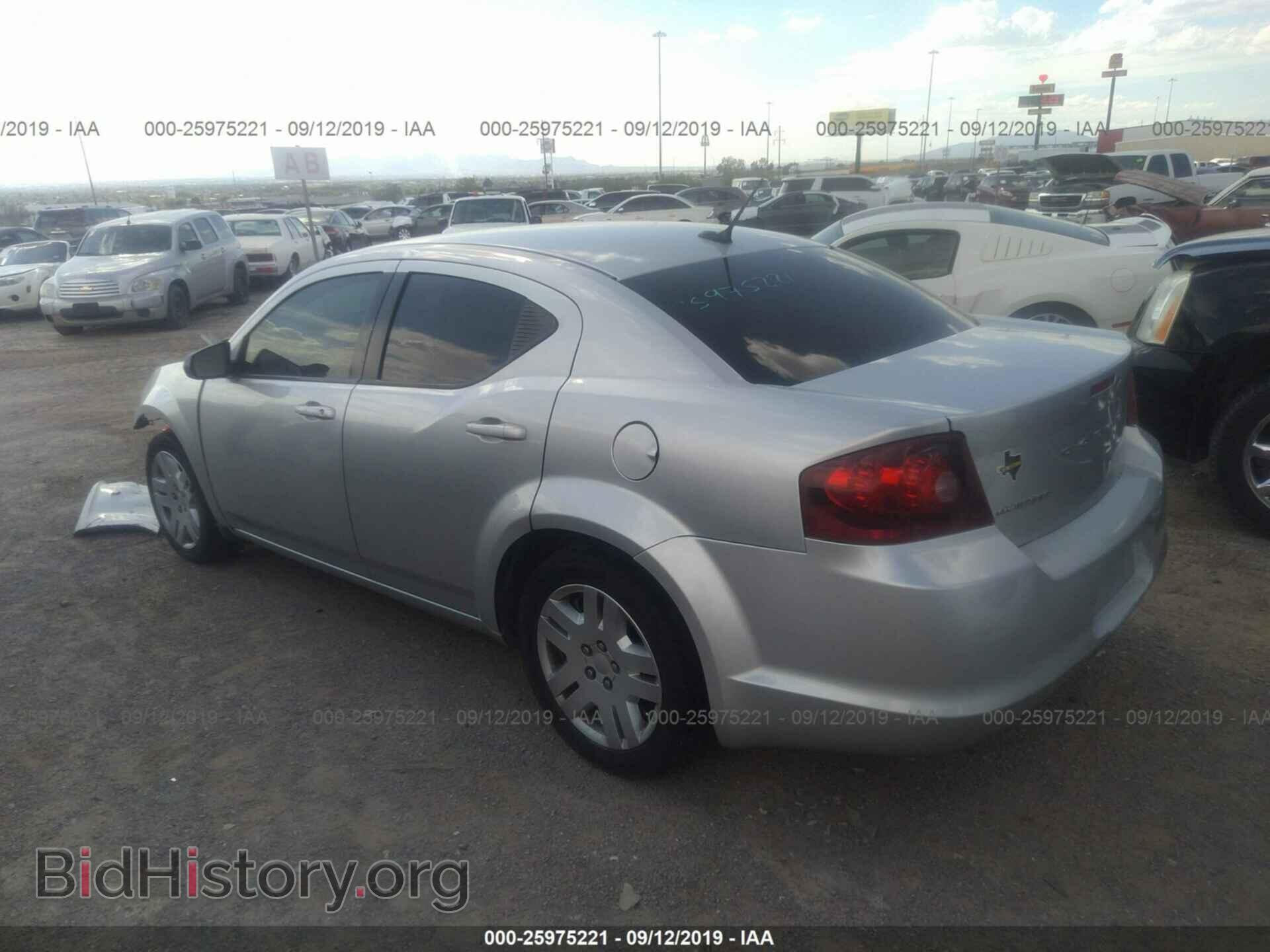 2011 DODGE AVENGER - VIN: 1B3BD4FB2BN620739 - Фото 3