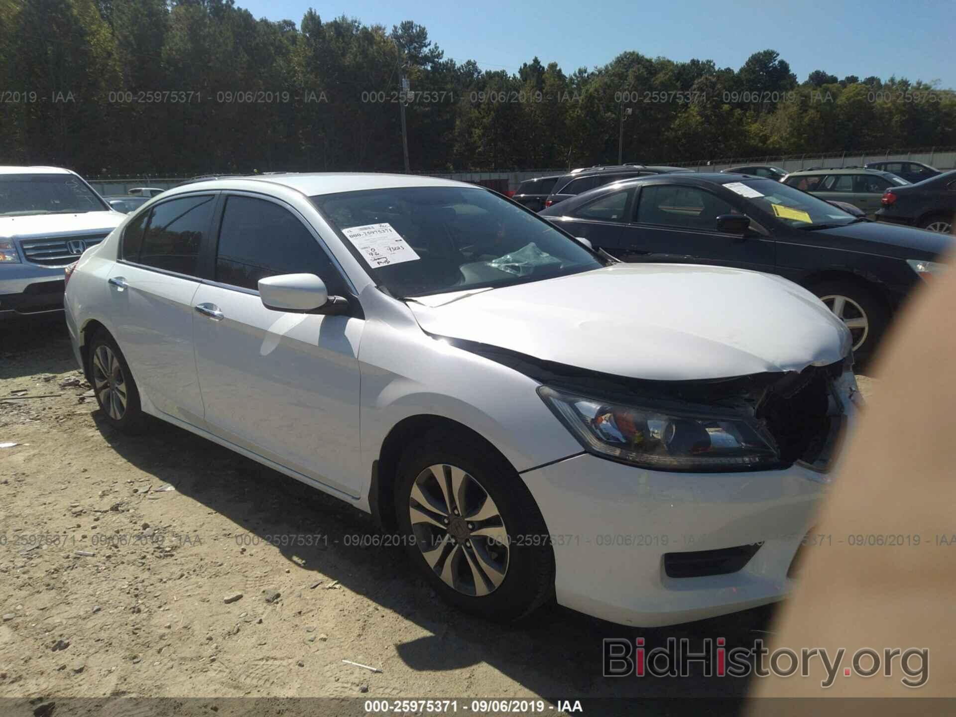 Photo 1HGCR2F37DA259408 - HONDA ACCORD 2013