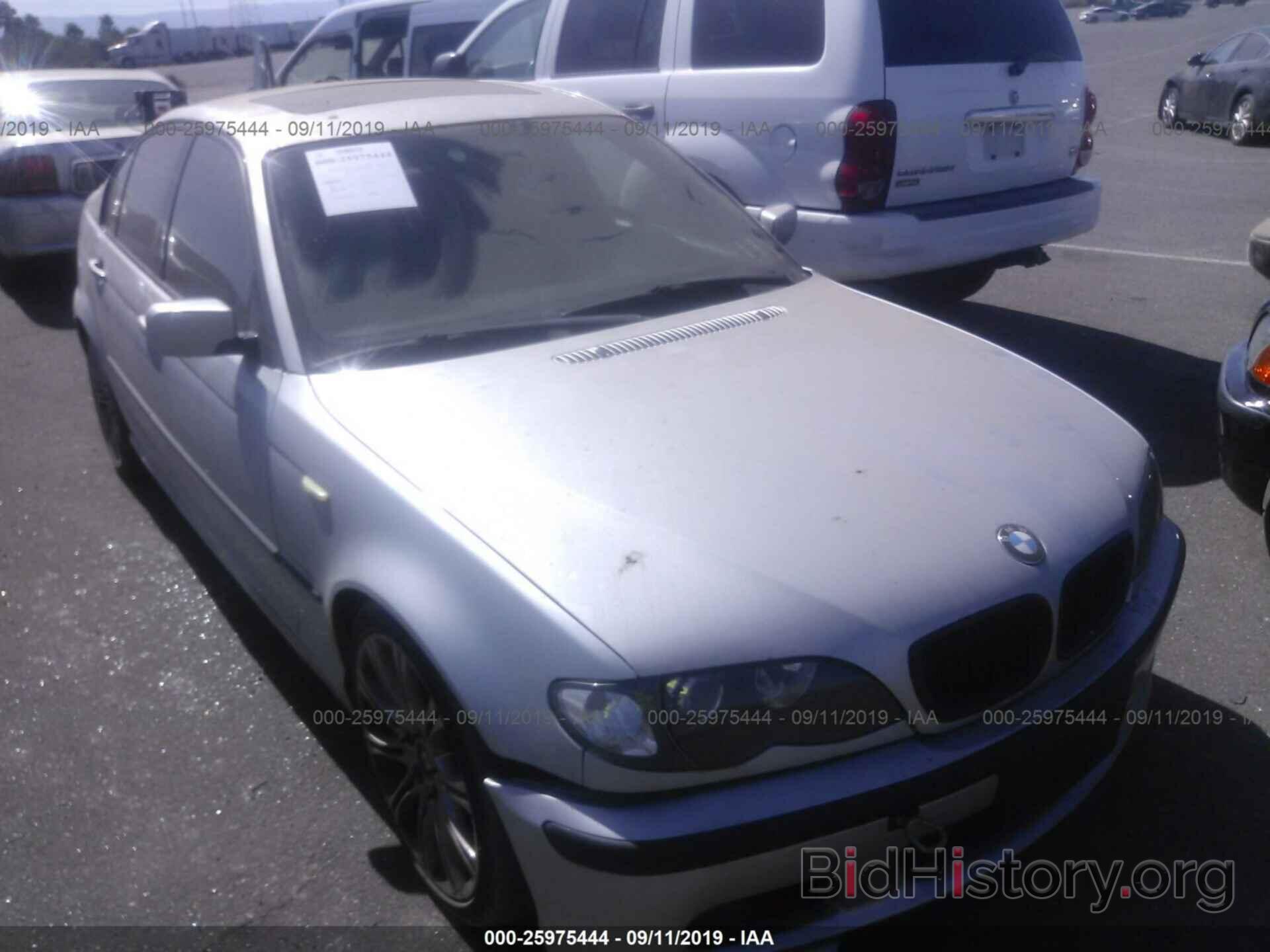 Photo WBAEV53433KM05035 - BMW 330 2003