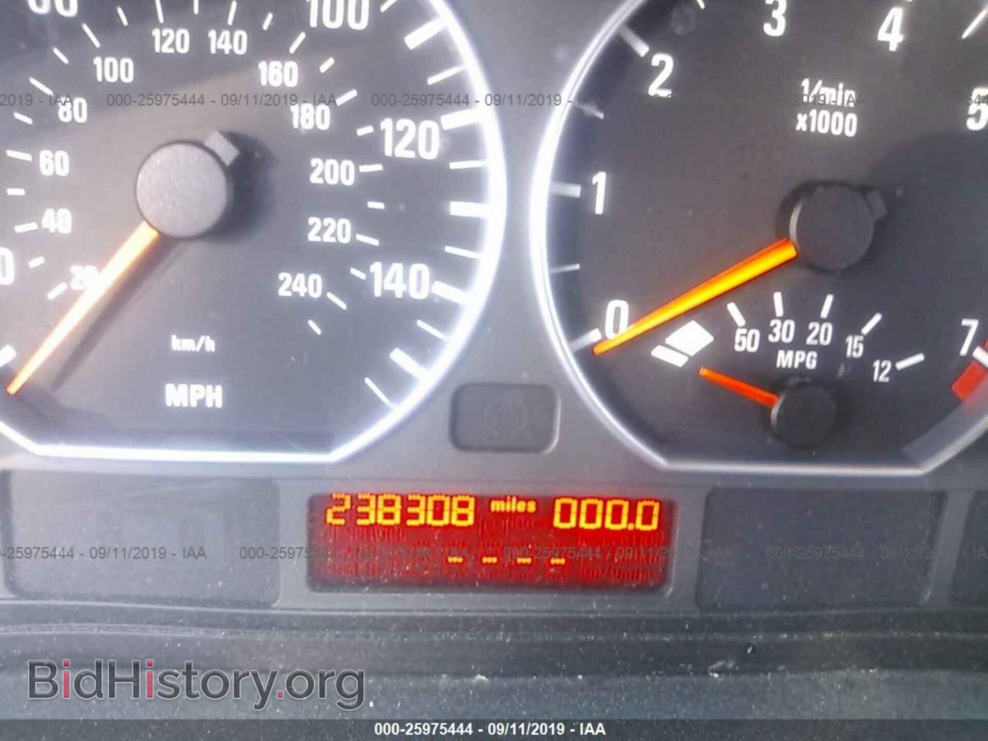 2003 BMW 330 - VIN: WBAEV53433KM05035 - Photo 7