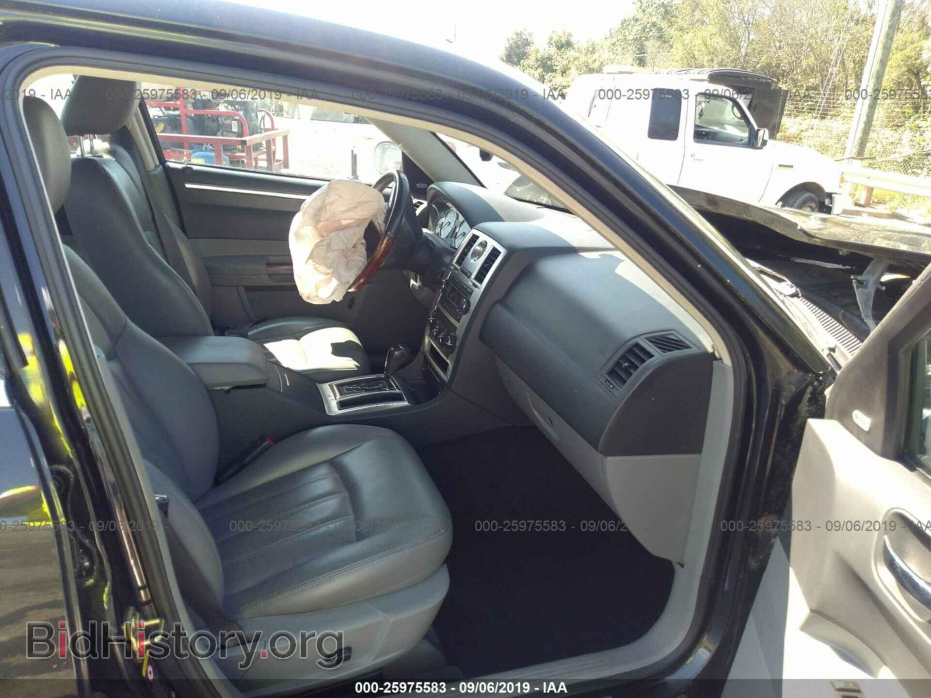 2005 CHRYSLER 300C - VIN: 2C3AA63H35H562892 - Фото 5