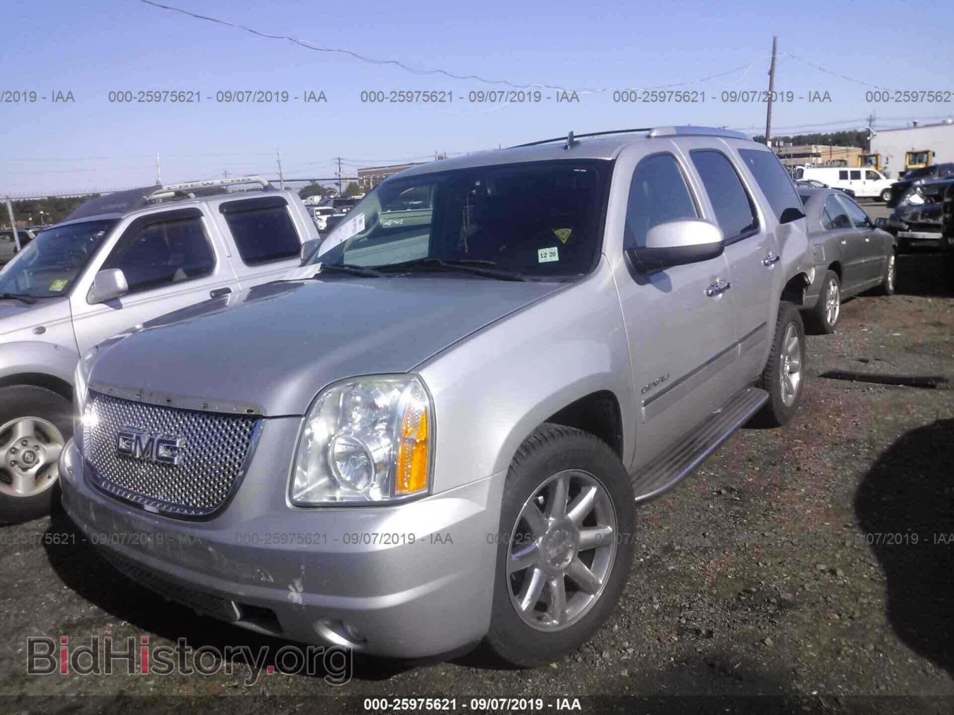 2010 GMC YUKON - VIN: 1GKUKEEF3AR112914 - Photo 2