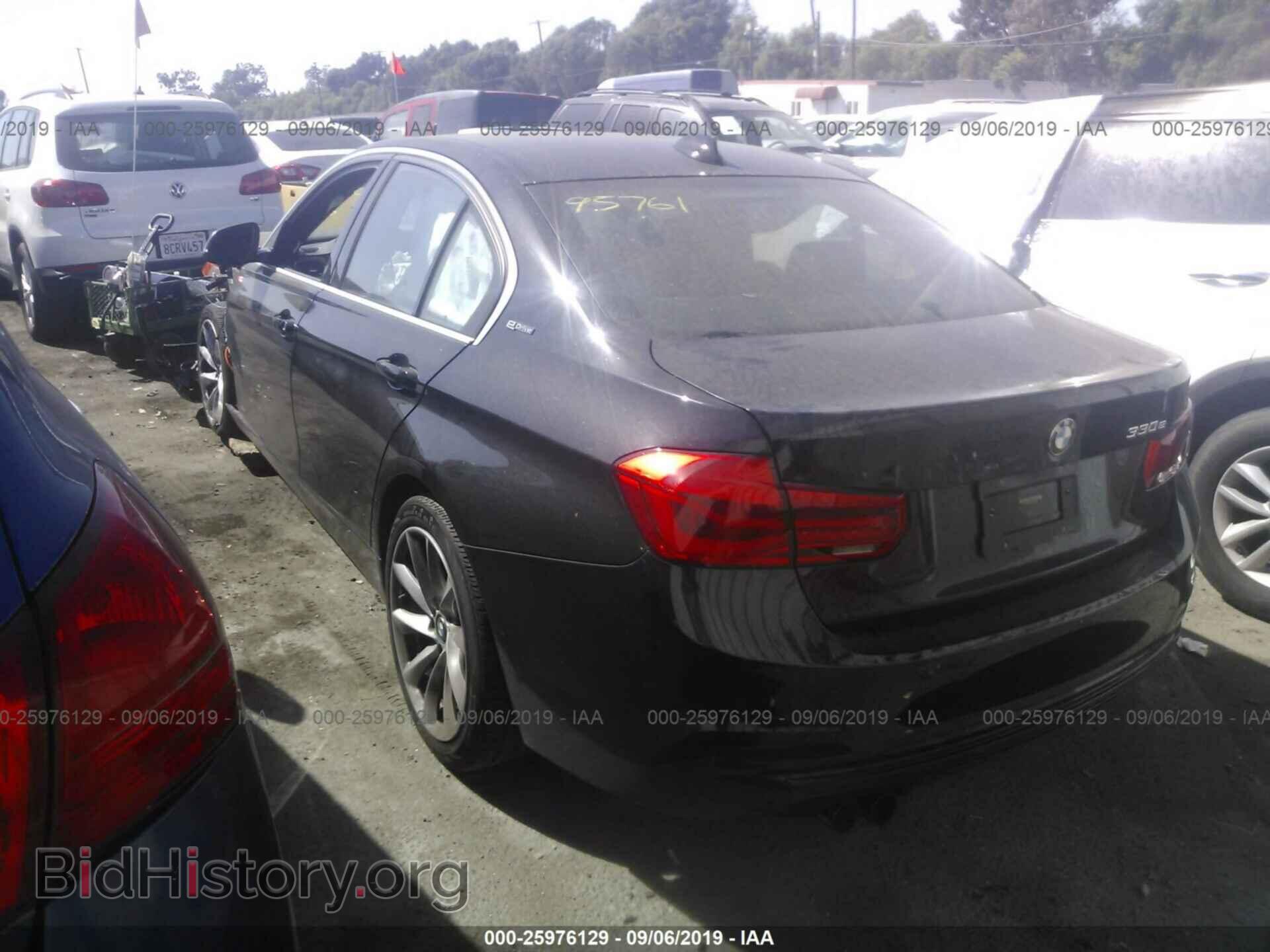 2018 BMW 330E - VIN: WBA8E1C50JA178288 - Фото 3