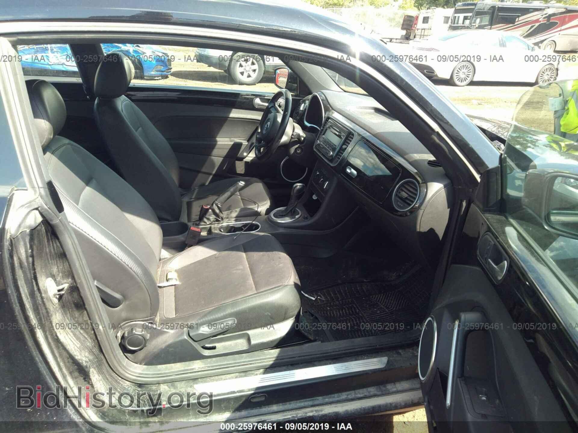 2012 VOLKSWAGEN BEETLE - VIN: 3VWJP7AT1CM608254 - Фото 5
