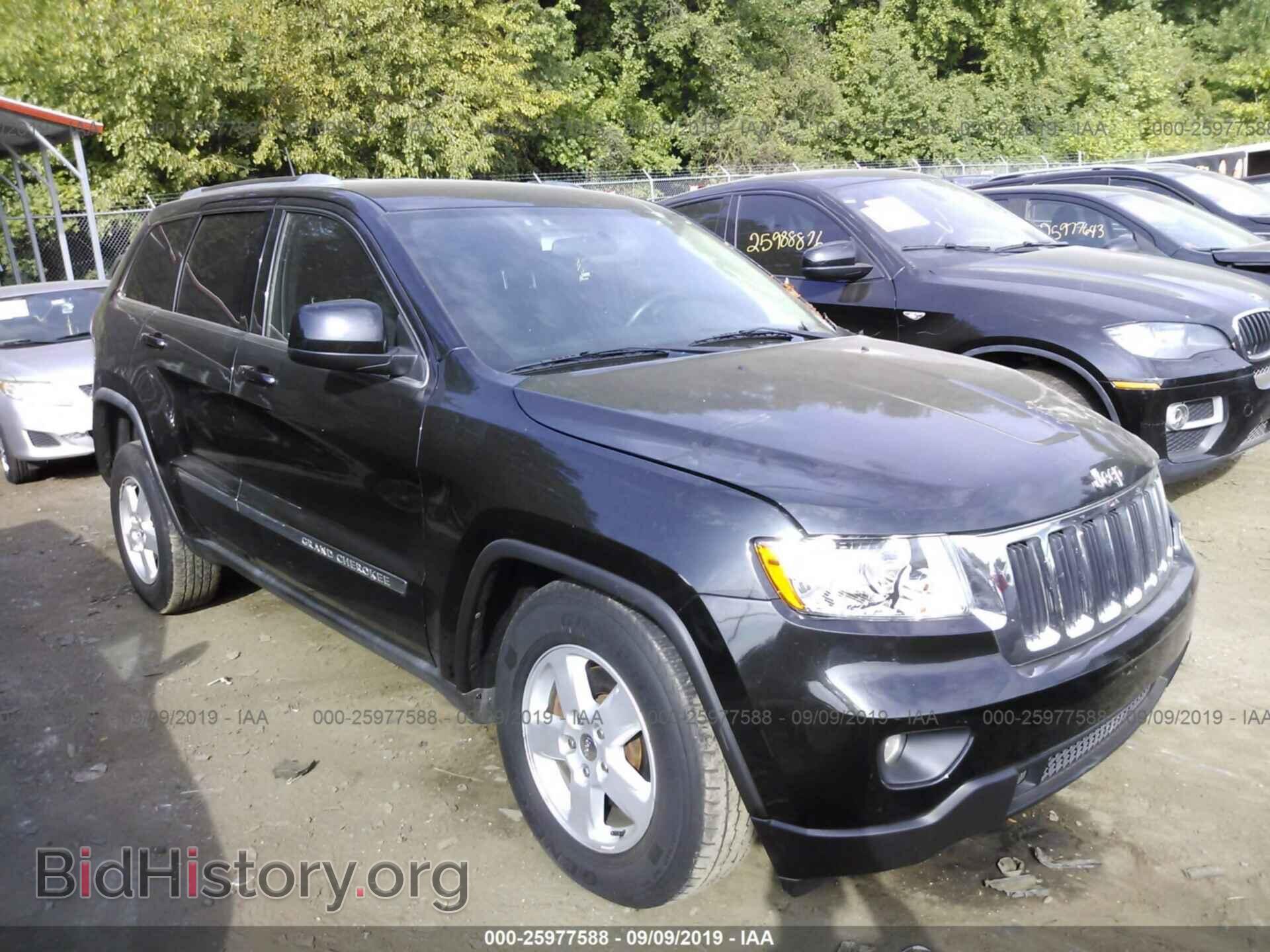 Photo 1J4RR4GG4BC576306 - JEEP GRAND CHEROKEE 2011