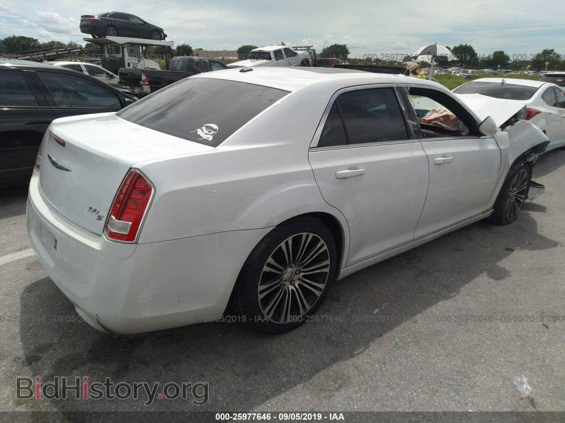 2012 CHRYSLER 300 - VIN: 2C3CCABG3CH129844 - Photo 4
