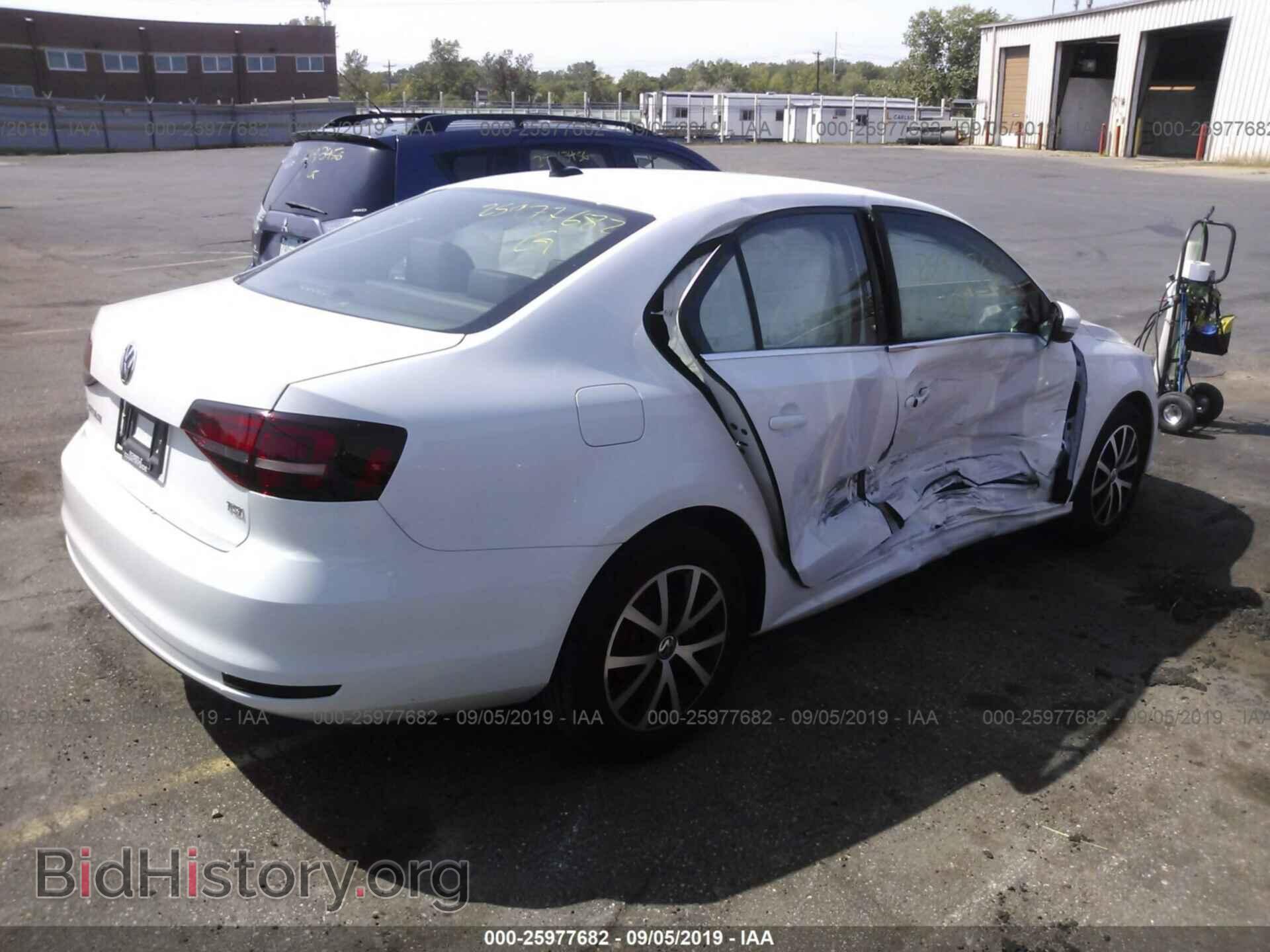 2017 VOLKSWAGEN JETTA - VIN: 3VWDB7AJ3HM380839 - Фото 4