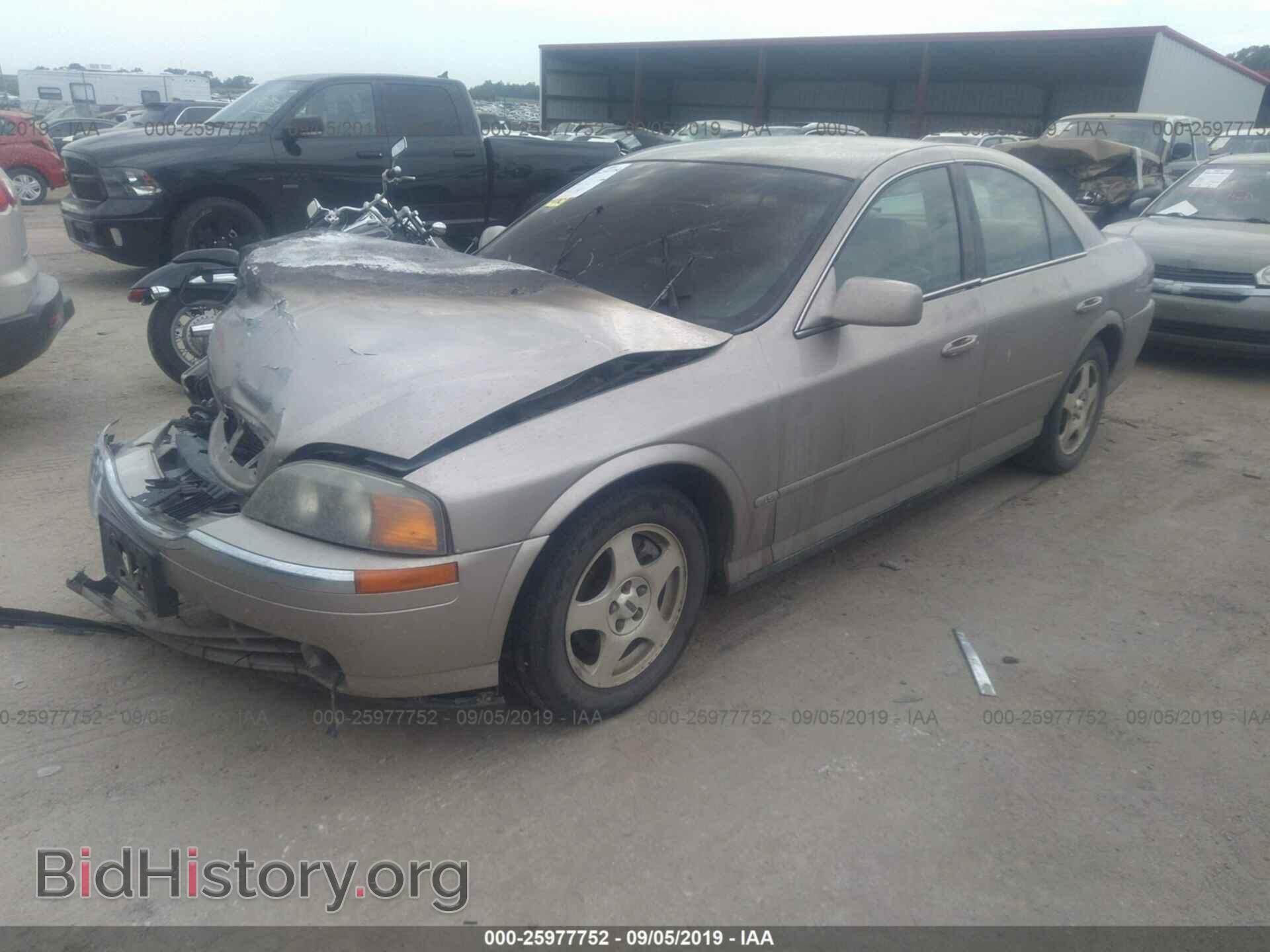 2000 LINCOLN LS - VIN: 1LNHM86S0YY926048 - Photo 2