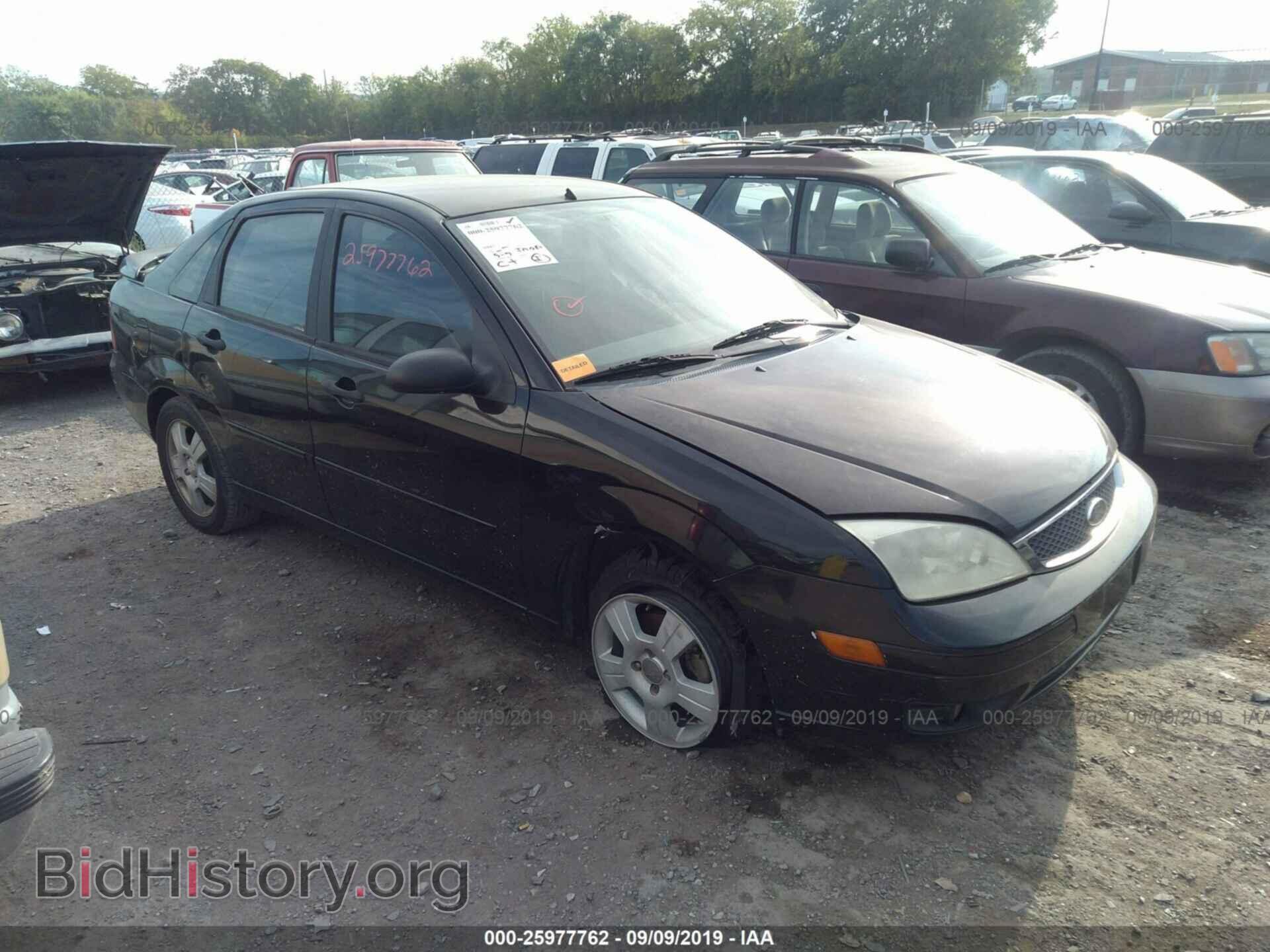 Photo 1FAFP34N25W284111 - FORD FOCUS 2005