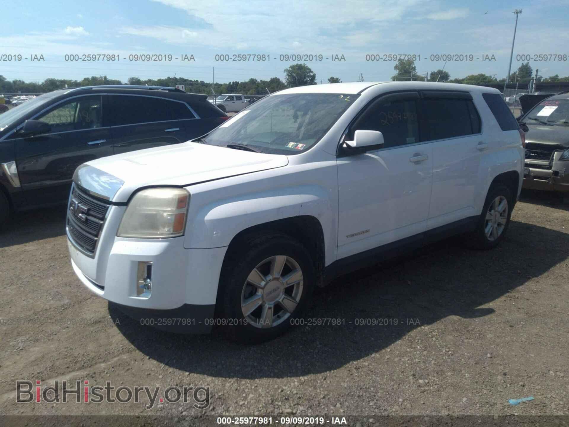 2010 GMC TERRAIN - VIN: 2CTALBEW4A6348501 - Photo 2