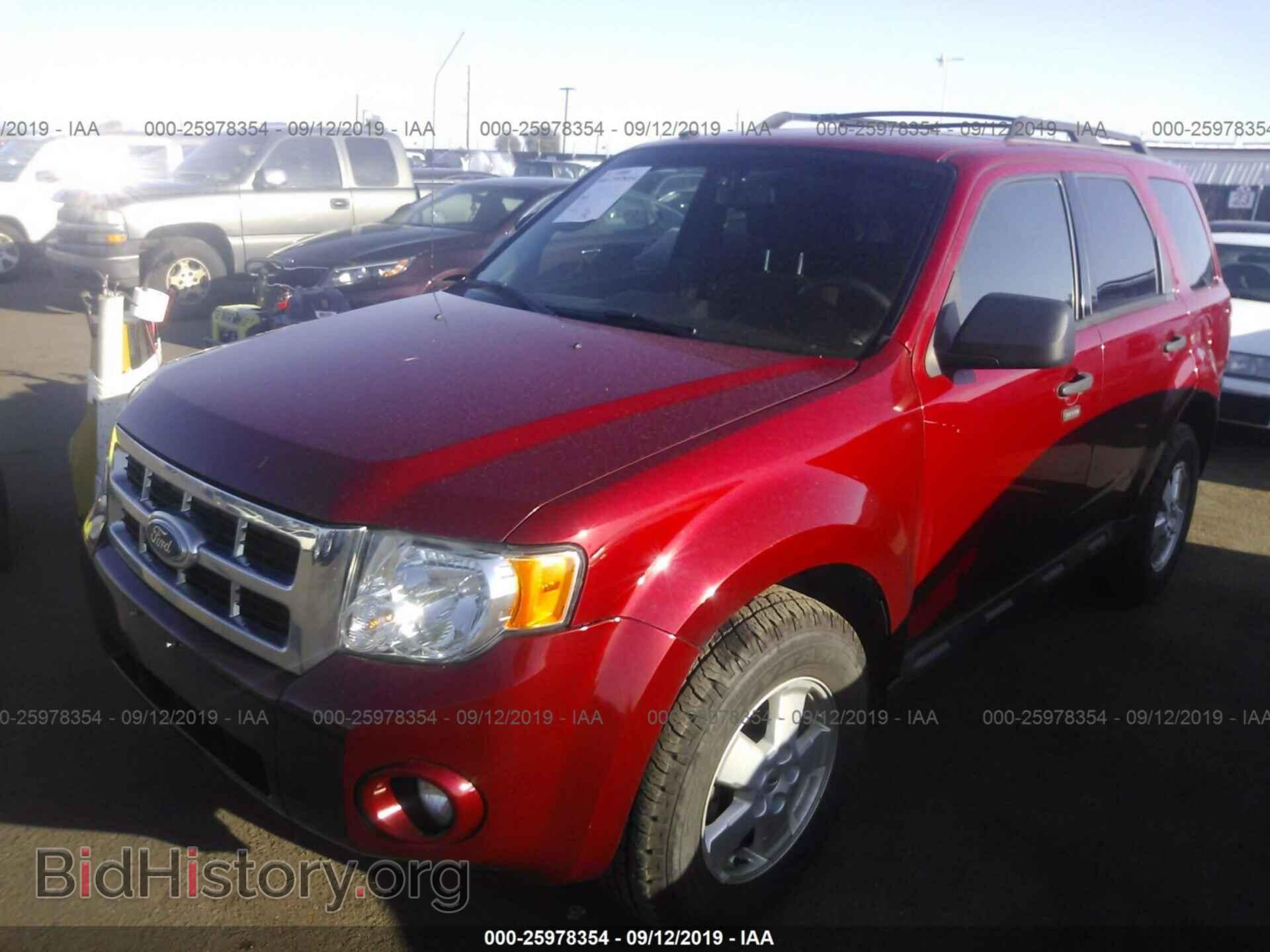 2011 FORD ESCAPE - VIN: 1FMCU9D70BKC38723 - Photo 2