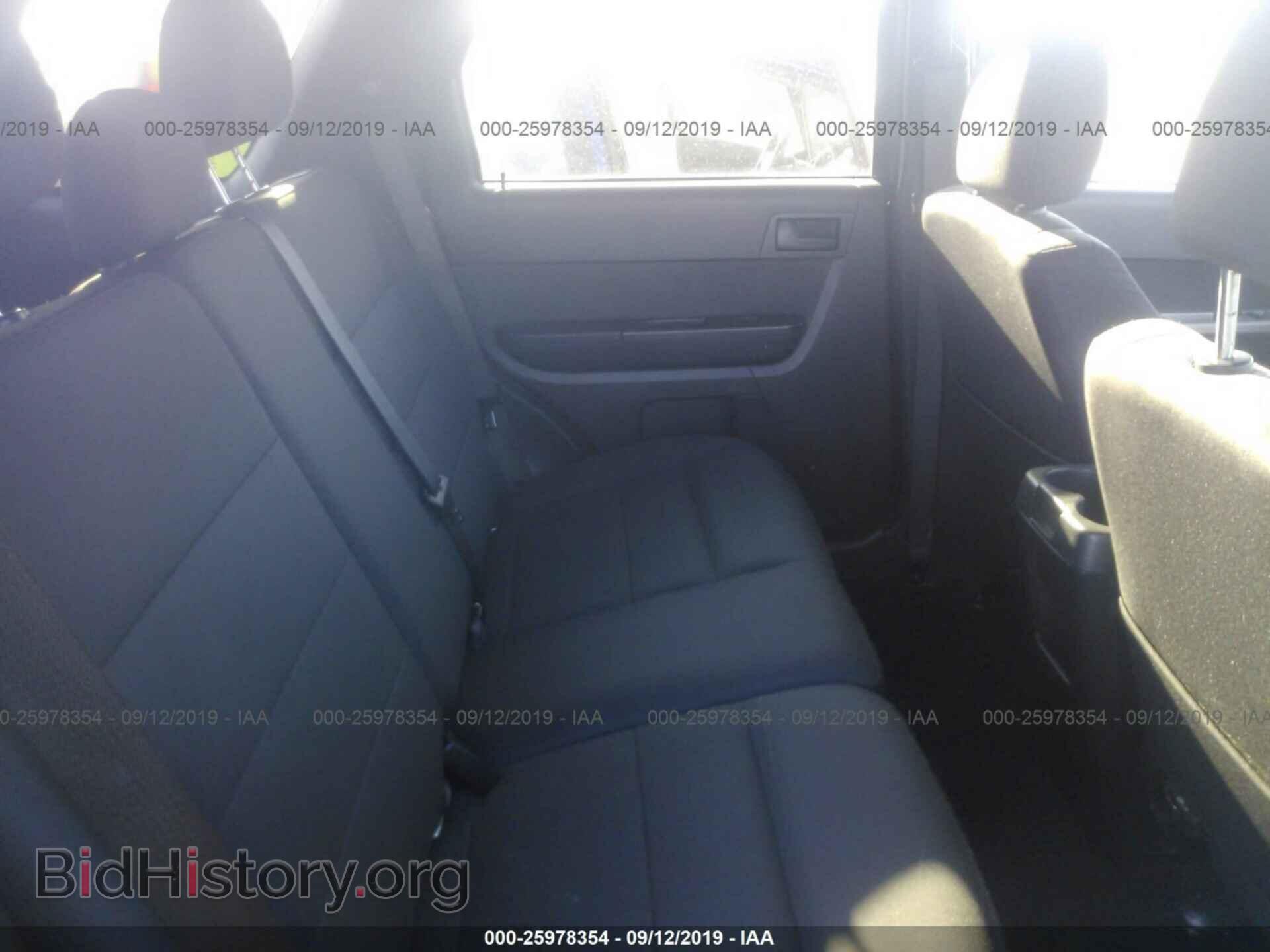 2011 FORD ESCAPE - VIN: 1FMCU9D70BKC38723 - Photo 8