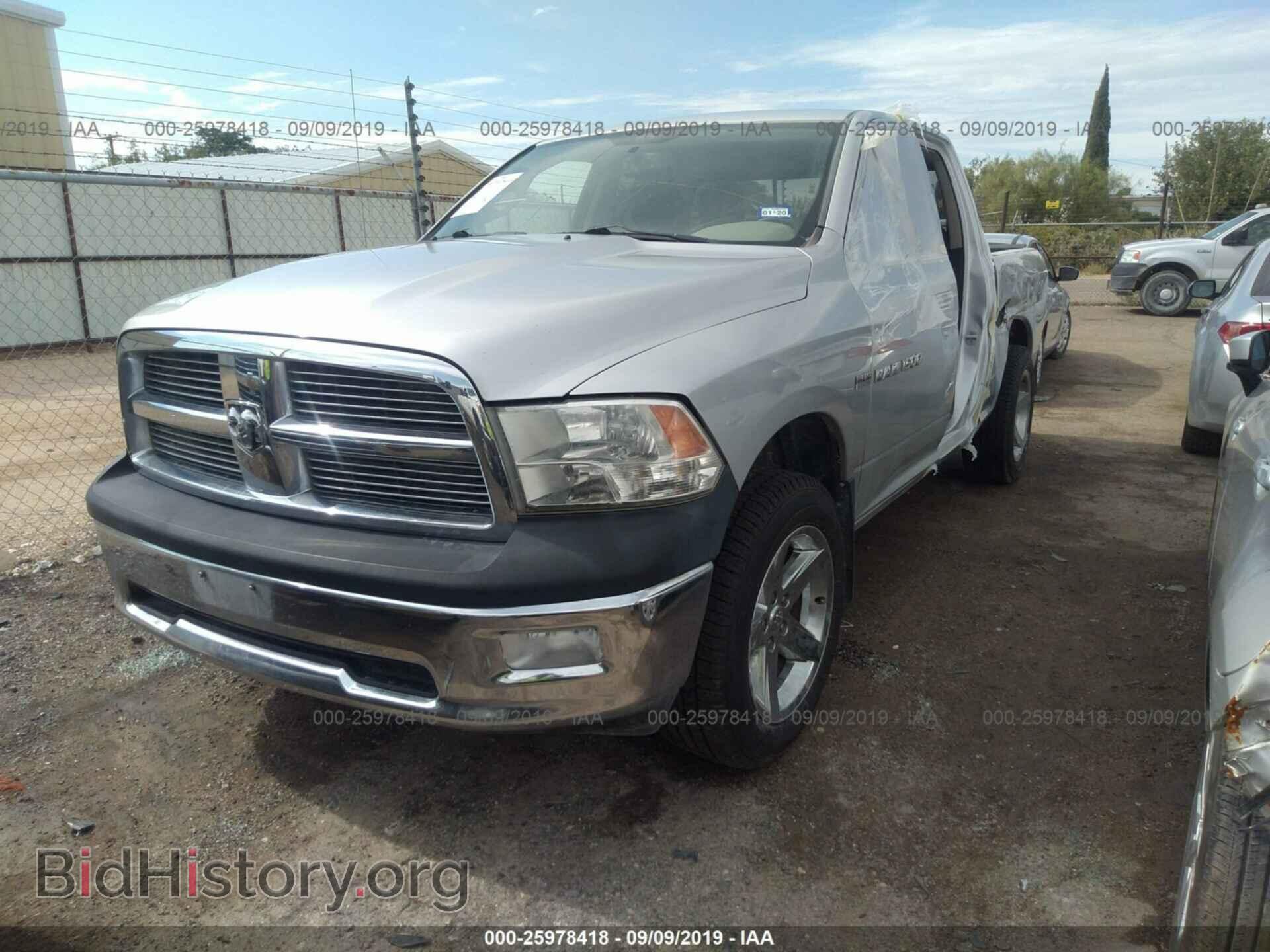 2011 DODGE RAM 1500 - VIN: 1D7RB1GT0BS500549 - Фото 2