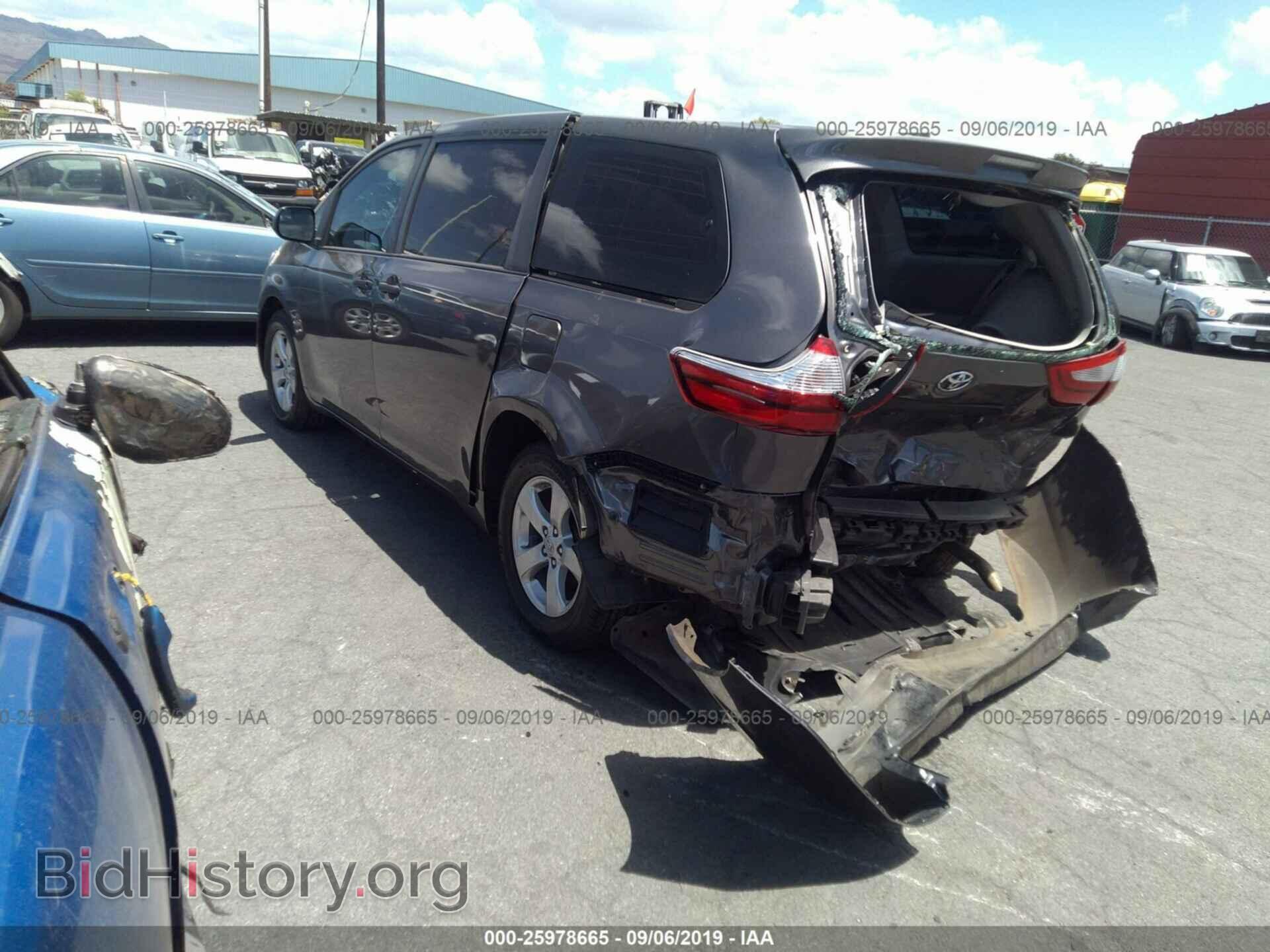 2017 TOYOTA SIENNA - VIN: 5TDZZ3DC9HS803899 - Фото 3