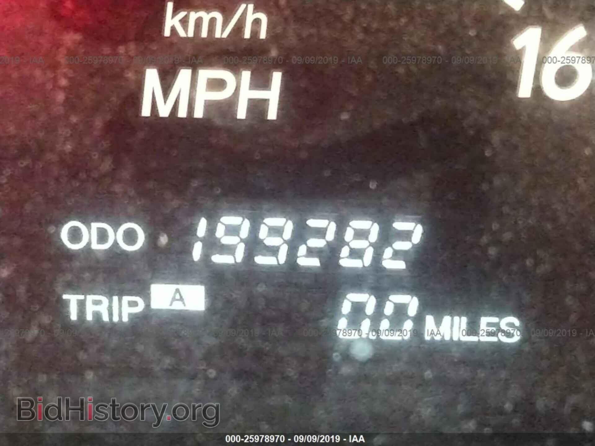 2001 LEXUS LS - VIN: JTHBN30F110014764 - Photo 7