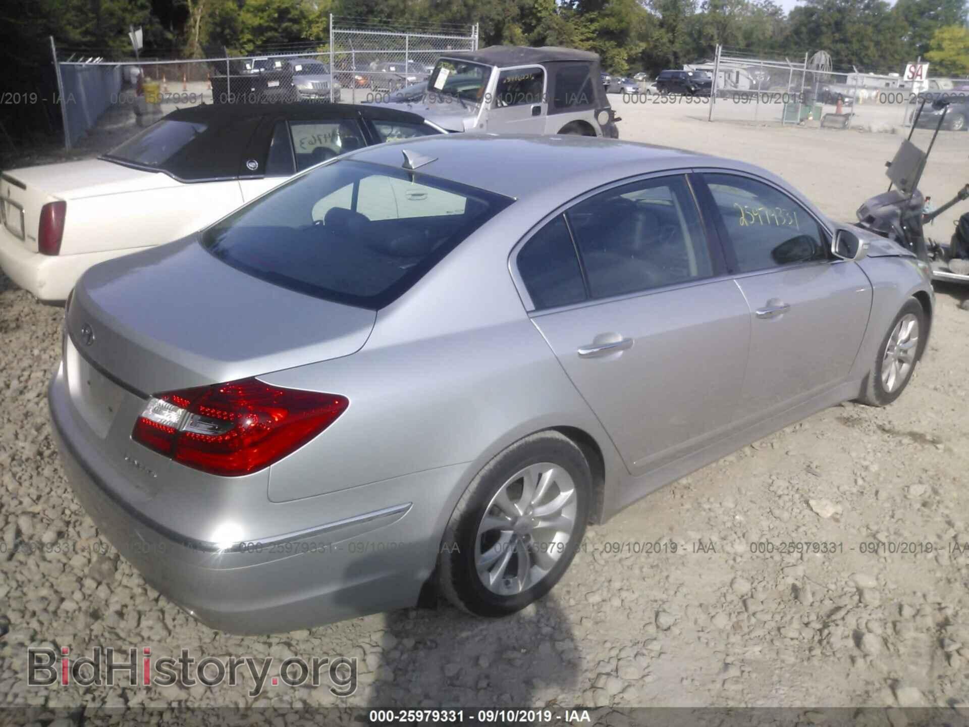 2013 HYUNDAI GENESIS - VIN: KMHGC4DD2DU213472 - Фото 4