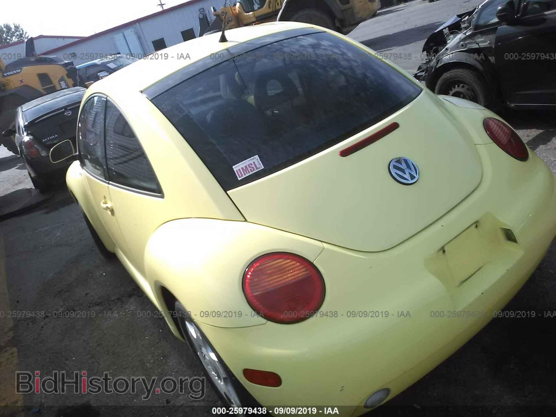 2000 VOLKSWAGEN NEW BEETLE - VIN: 3VWCD21C2YM470574 - Фото 3