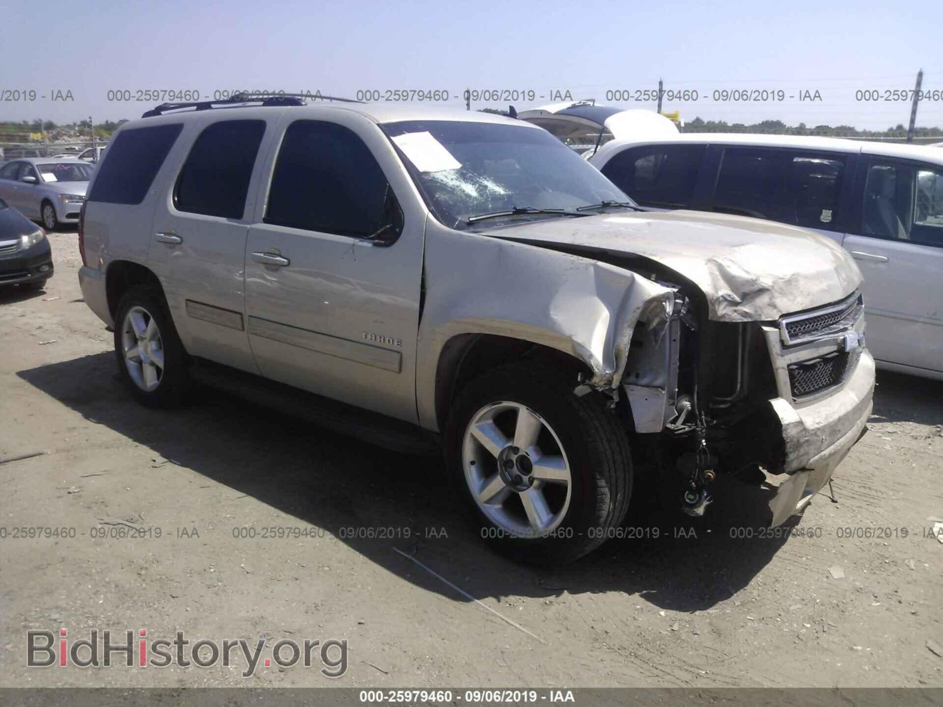 Фотография 1GNSCBE03BR206360 - CHEVROLET TAHOE 2011