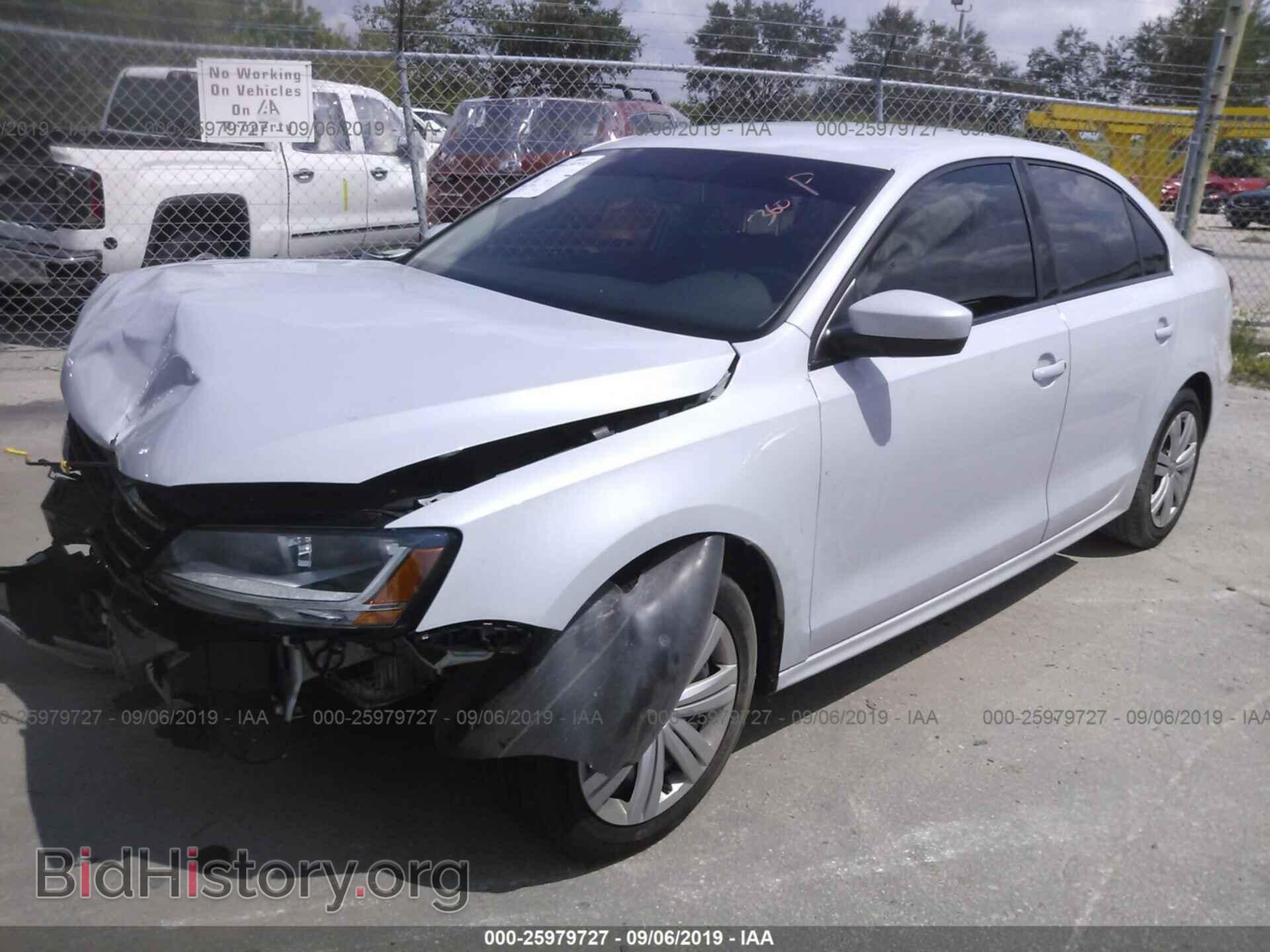 2017 VOLKSWAGEN JETTA - VIN: 3VW2B7AJ8HM335516 - Фото 2