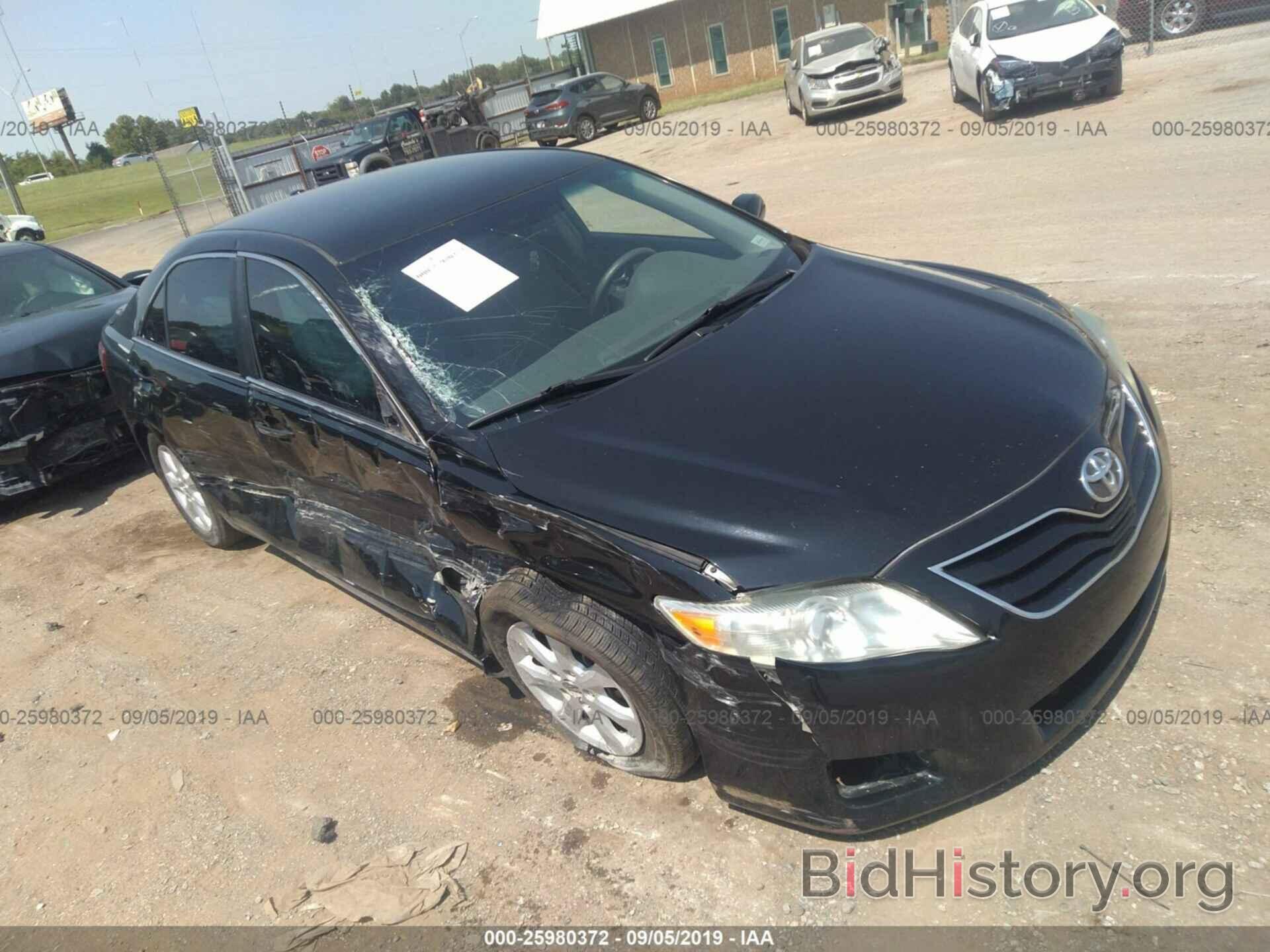 Photo 4T4BF3EK0BR130148 - TOYOTA CAMRY 2011