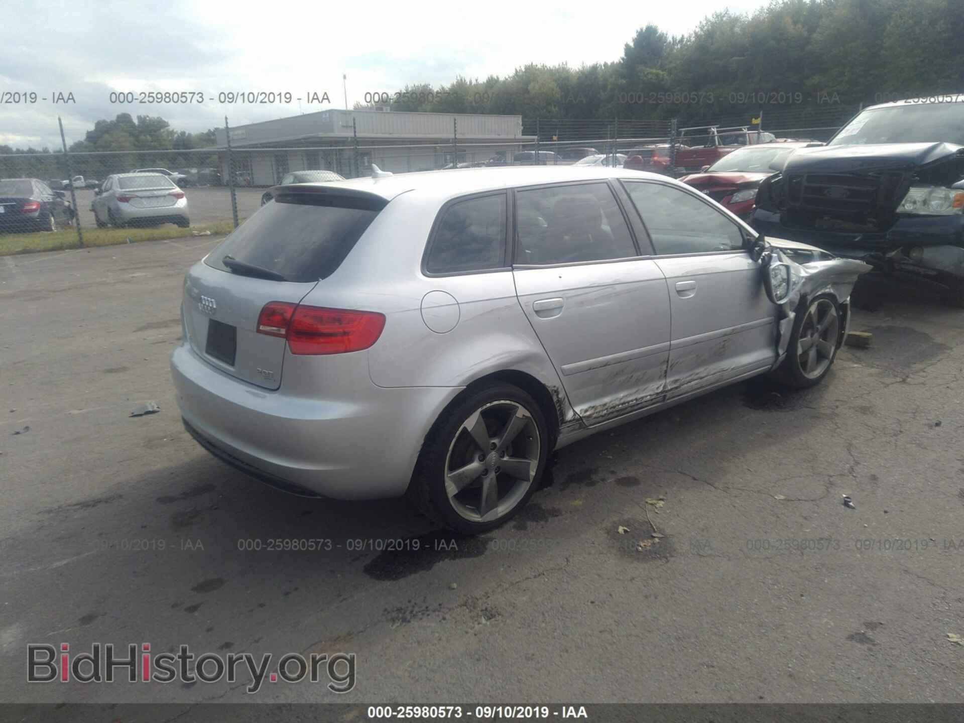 2012 AUDI A3 - VIN: WAUMFAFM0CA082226 - Фото 4
