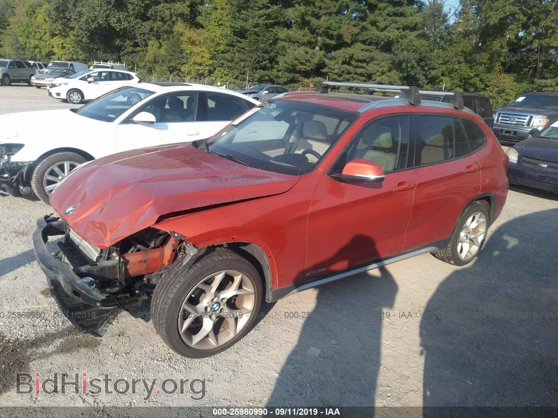 2014 BMW X1 - VIN: WBAVL1C58EVY14270 - Фото 2