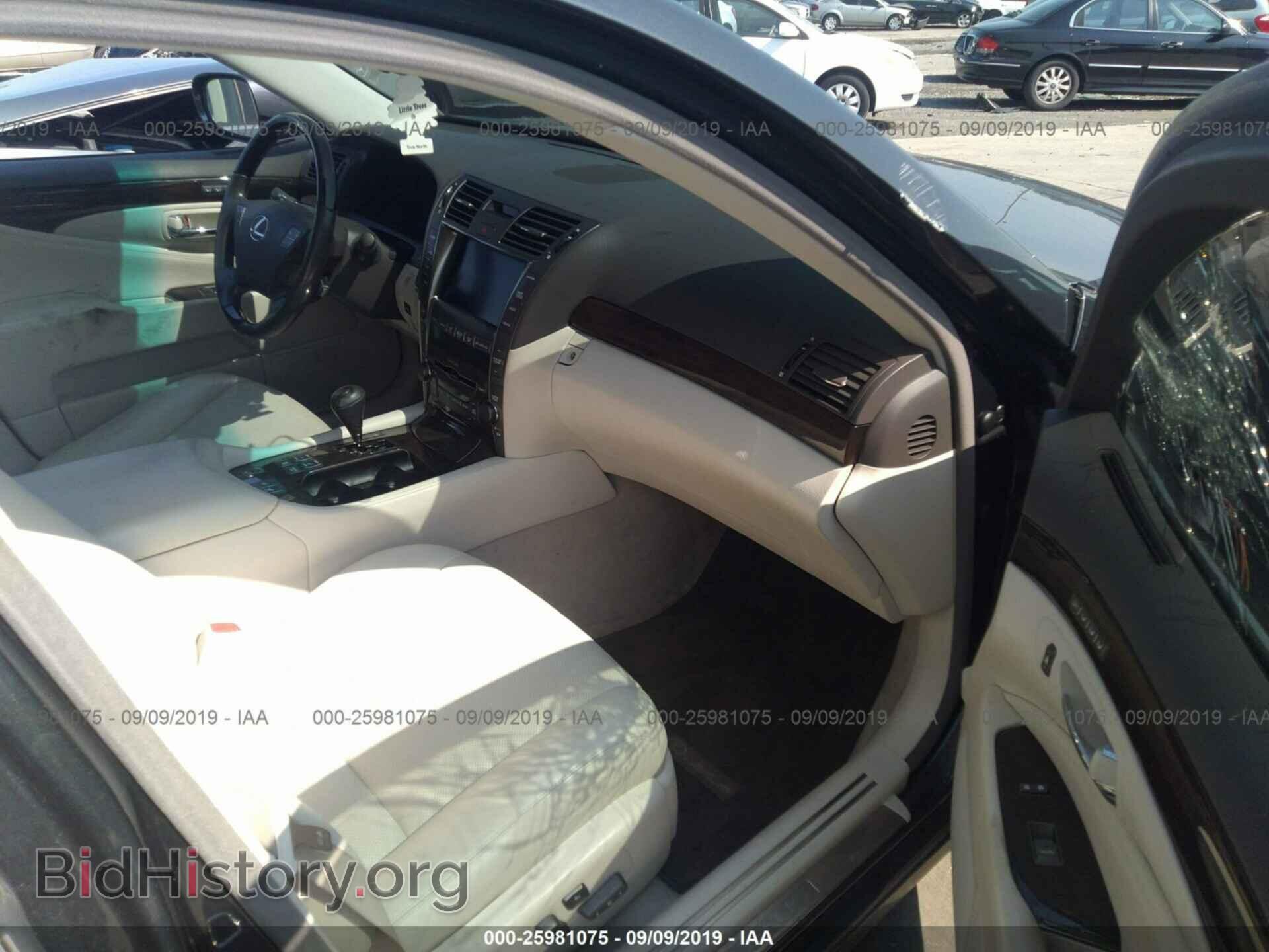 2009 LEXUS LS - VIN: JTHCL46F295001933 - Фото 5