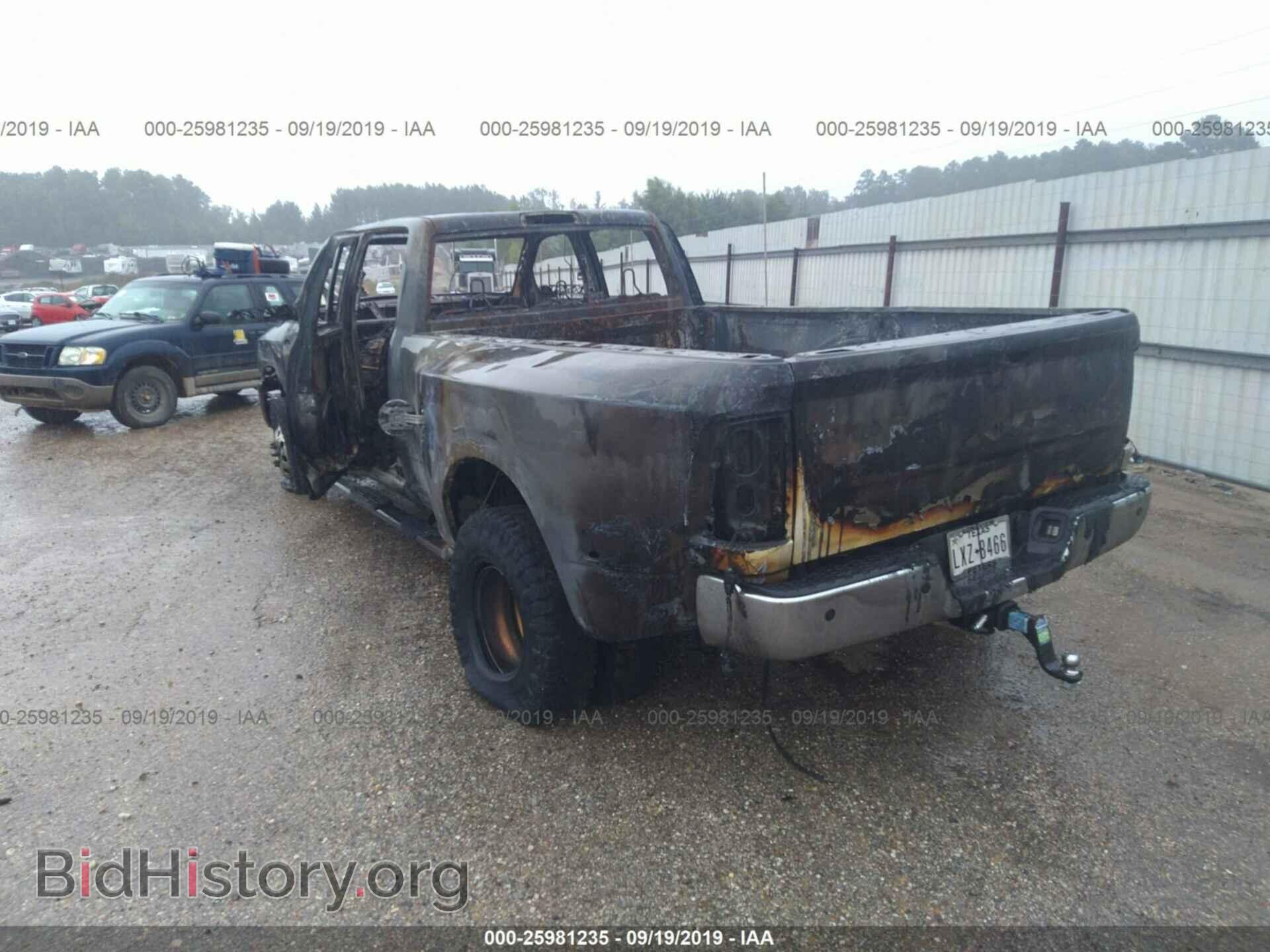 2014 RAM 3500 - VIN: 3C63RRJLXEG240652 - Фото 3