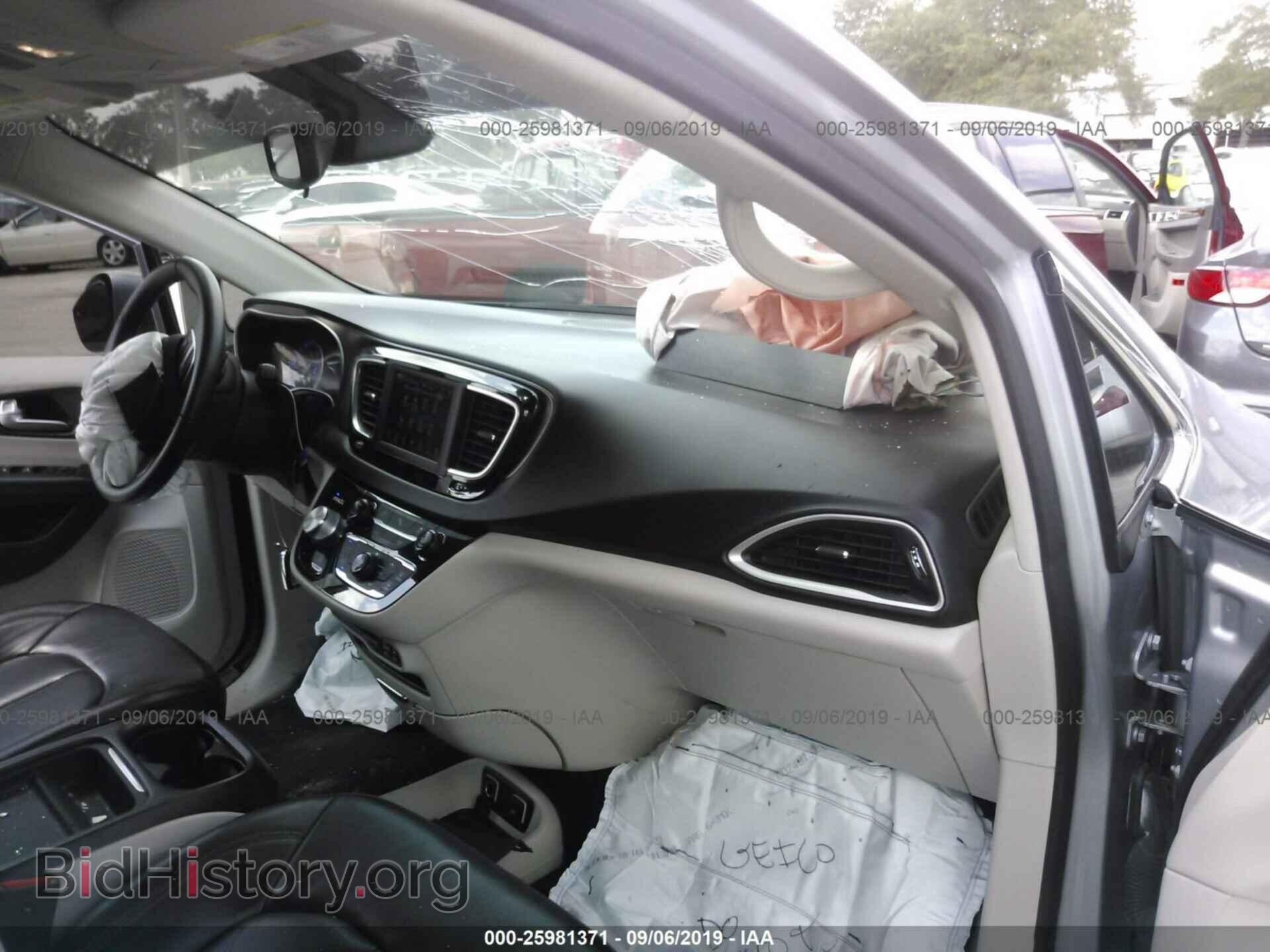 2018 CHRYSLER PACIFICA - VIN: 2C4RC1BG0JR142371 - Фото 5